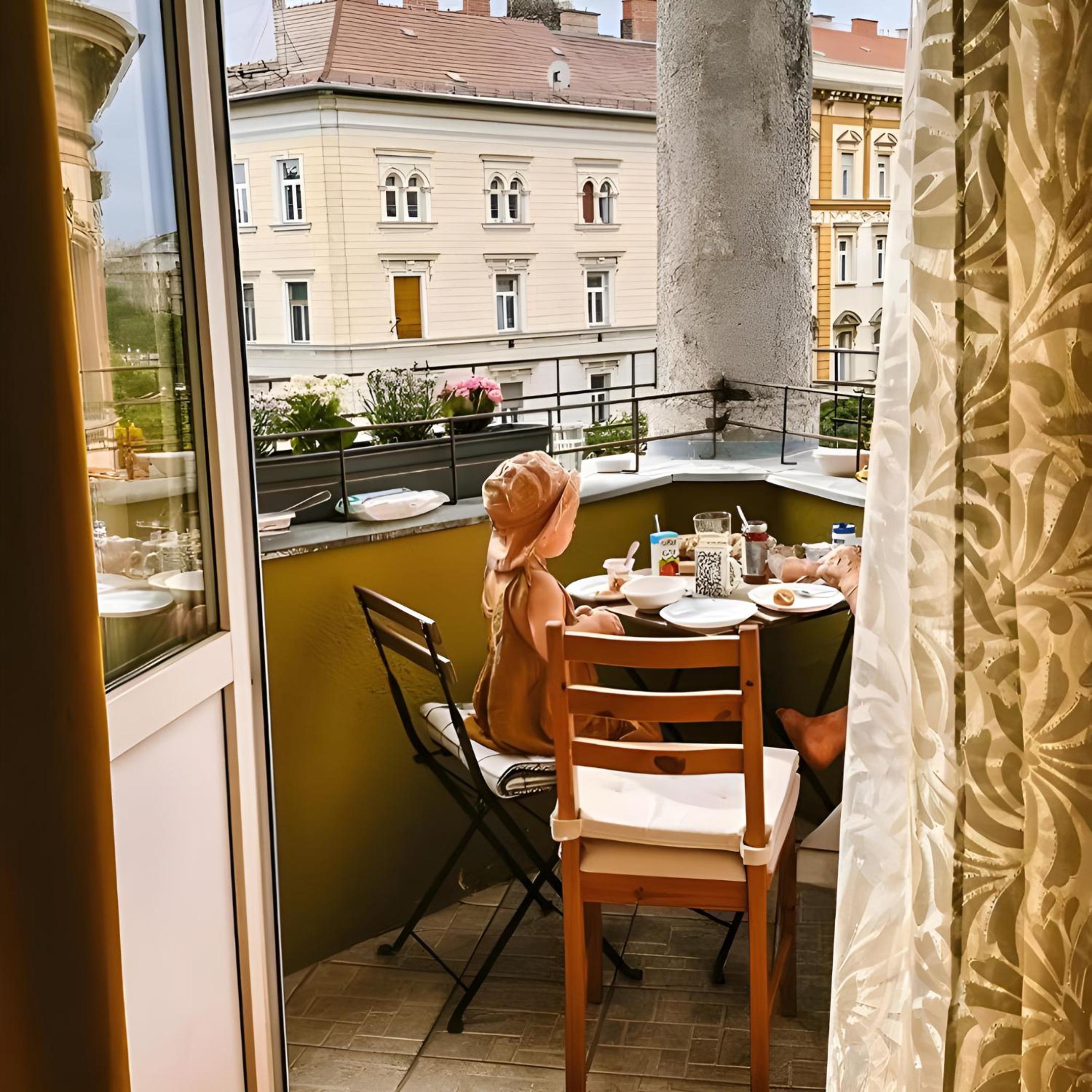Central Panorama Balcony ,2AC,2BR Renovated view 3