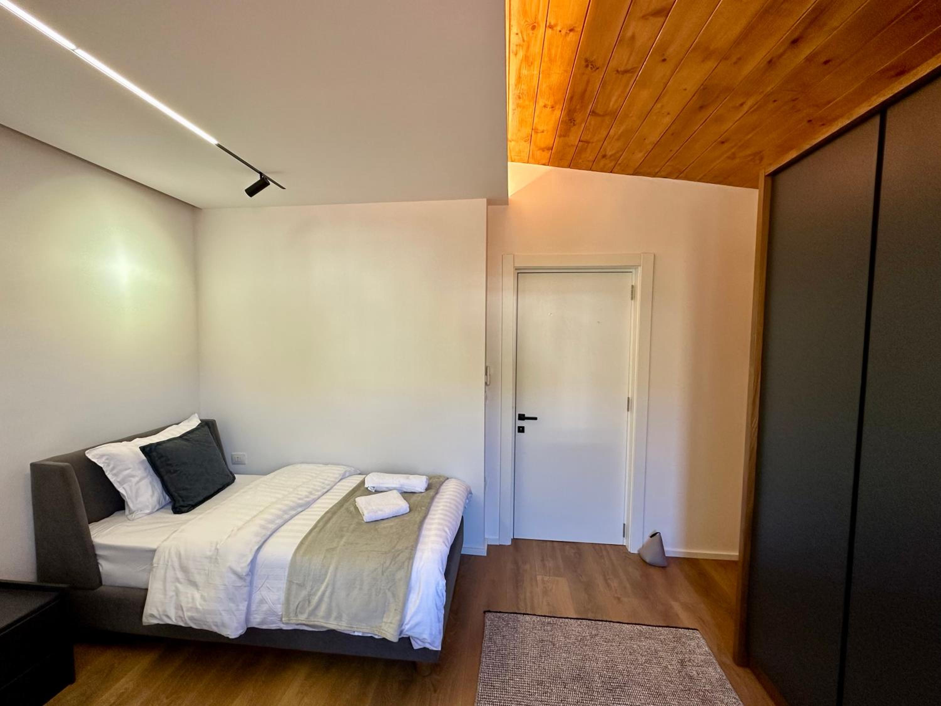 SUV ApartHotel