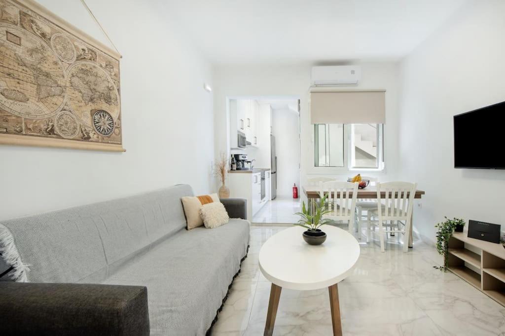 Gio Center Apartment