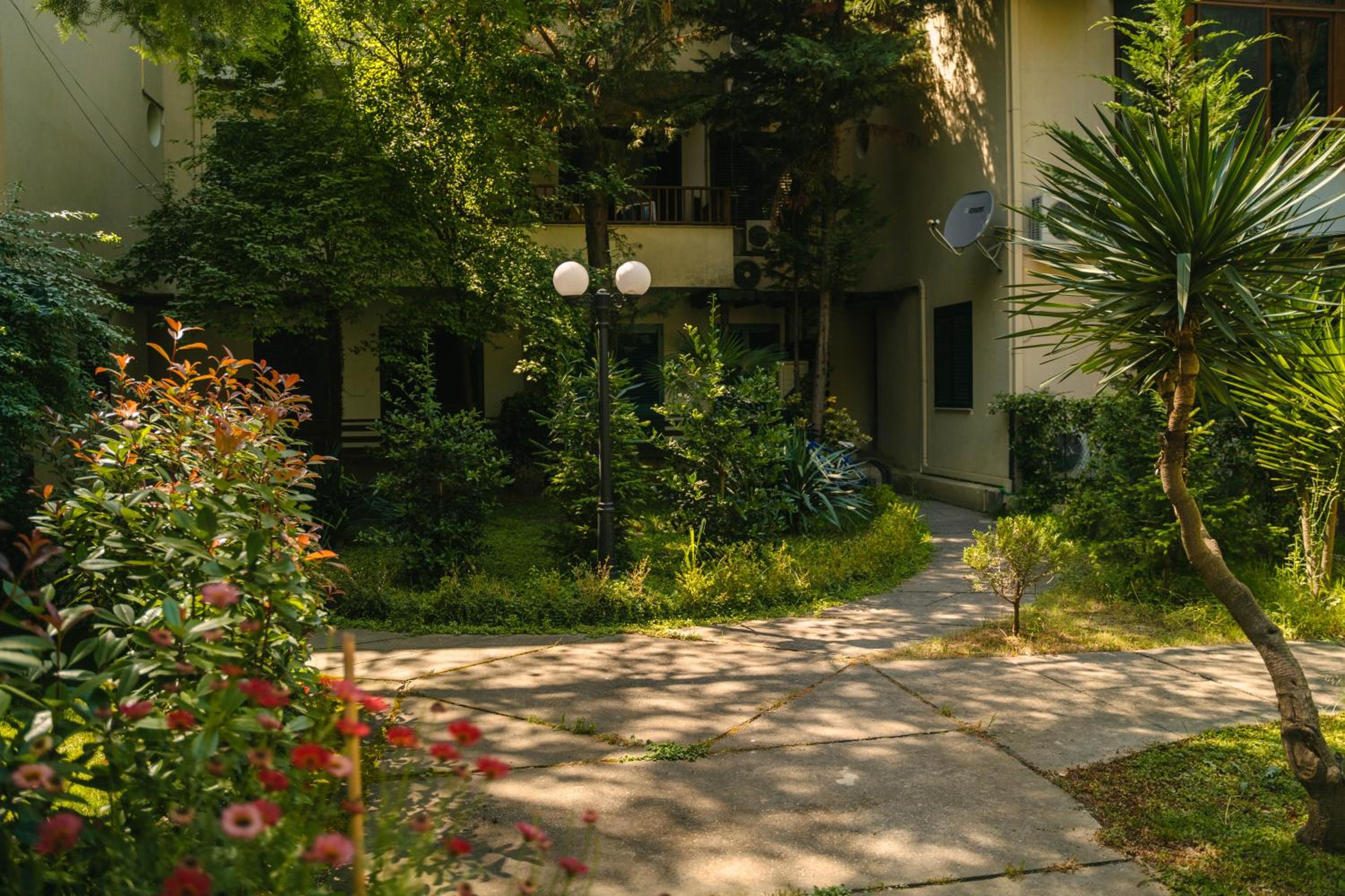 Beach Flat on Relaxing Residence