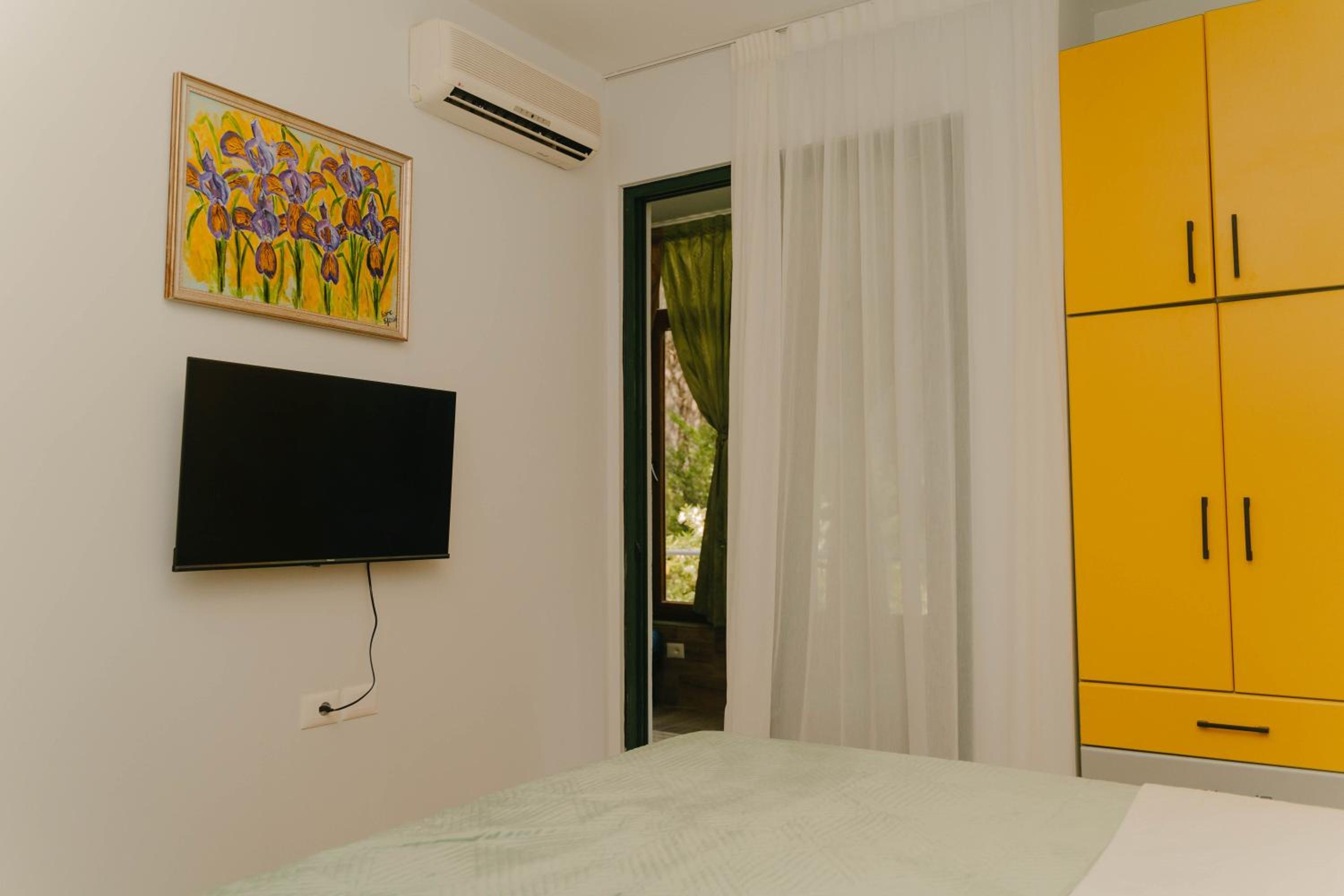 Beach Flat on Relaxing Residence