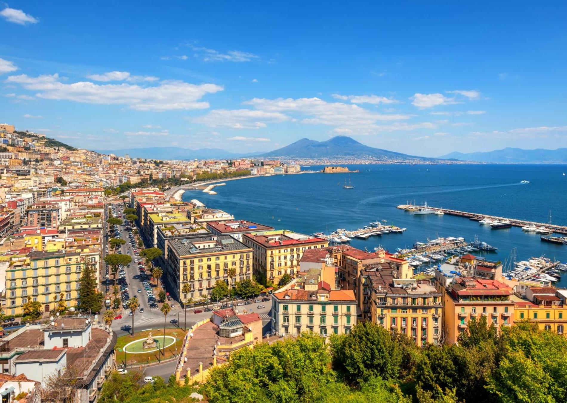 Carlo di Borbone Apartments - Napoli Chiaia