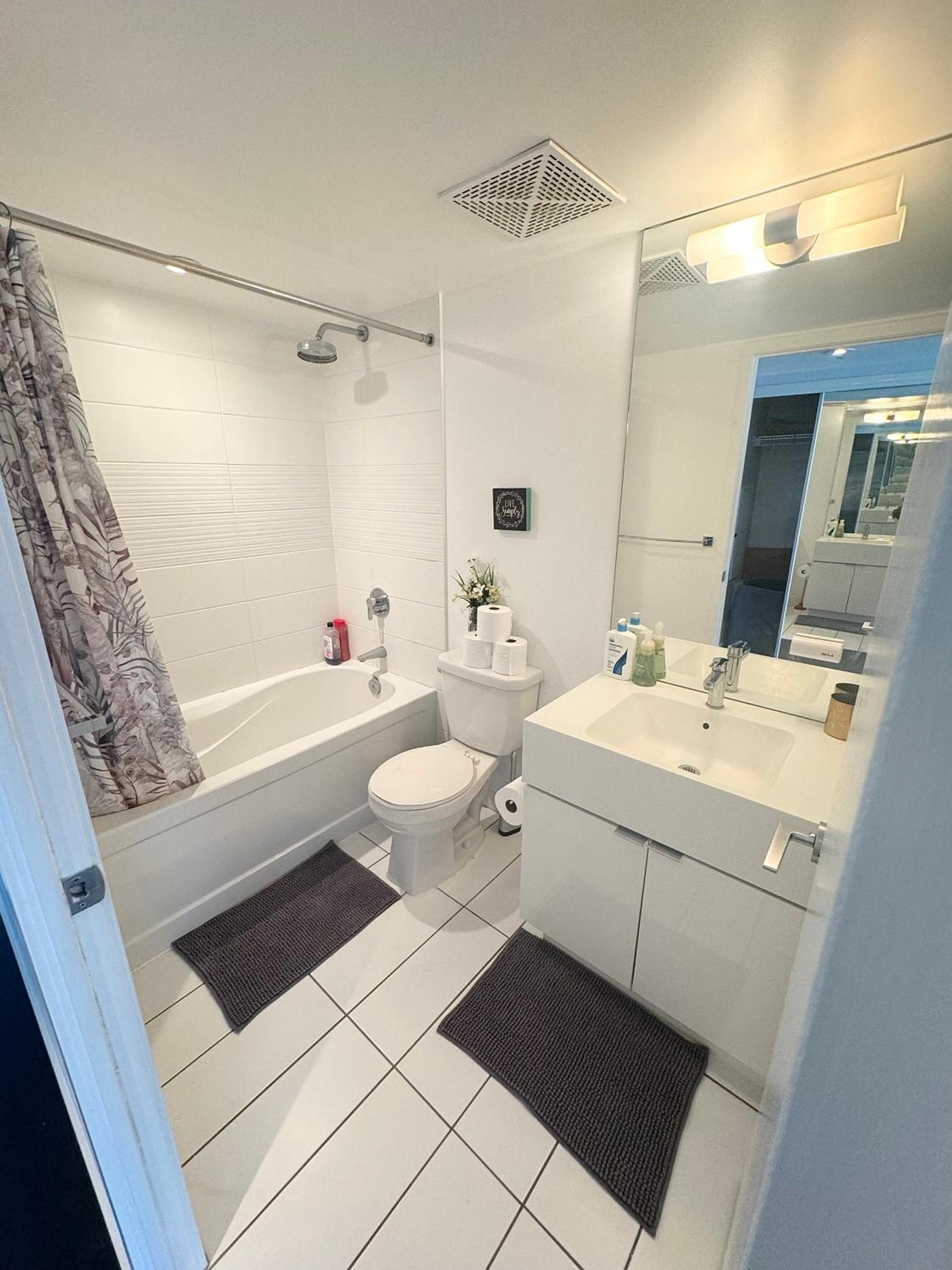 Fully furnished Lux 1bed condo