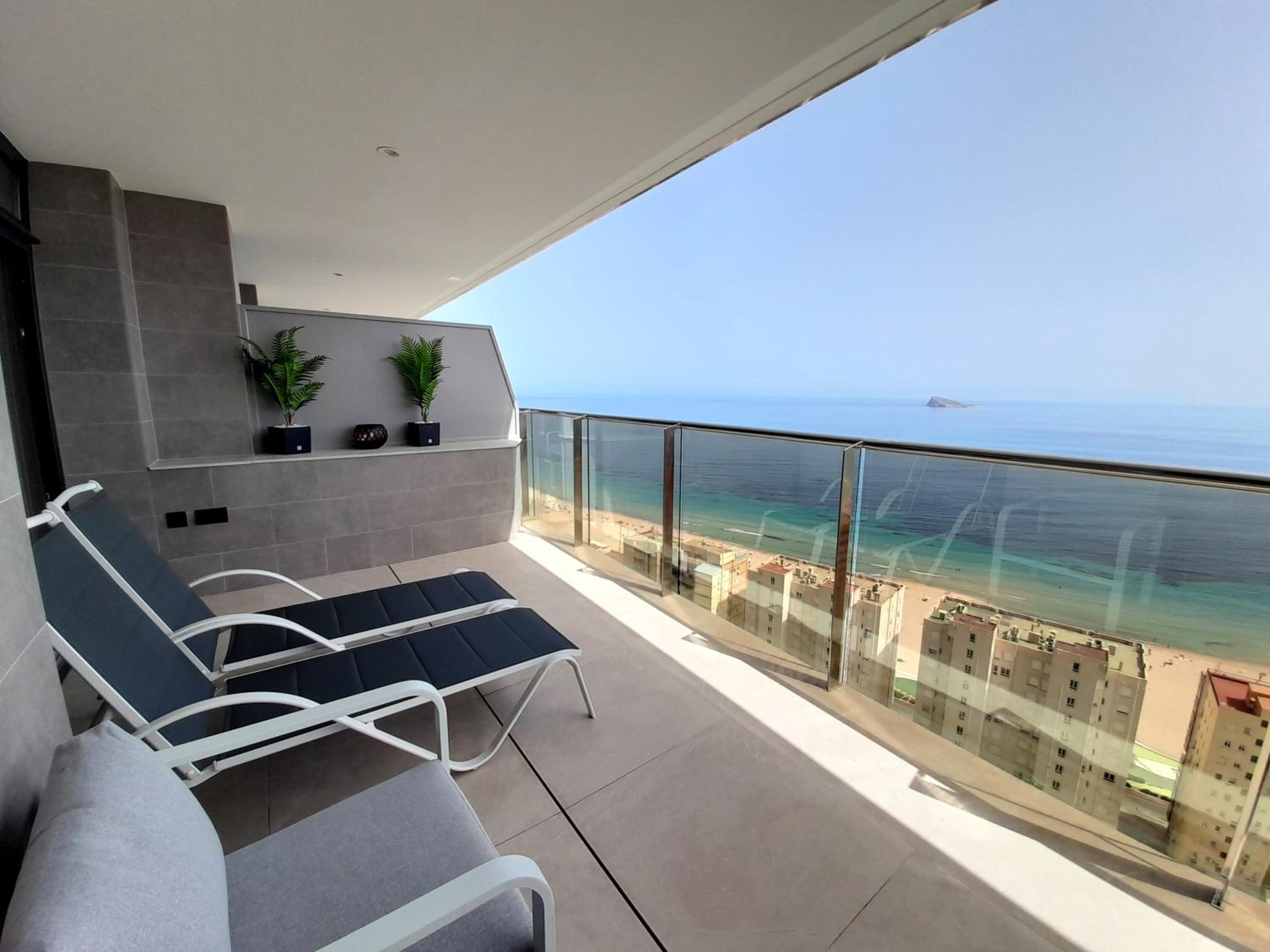 Hotel Sunset Cliffs sea view apartments 14 floor - Image 1