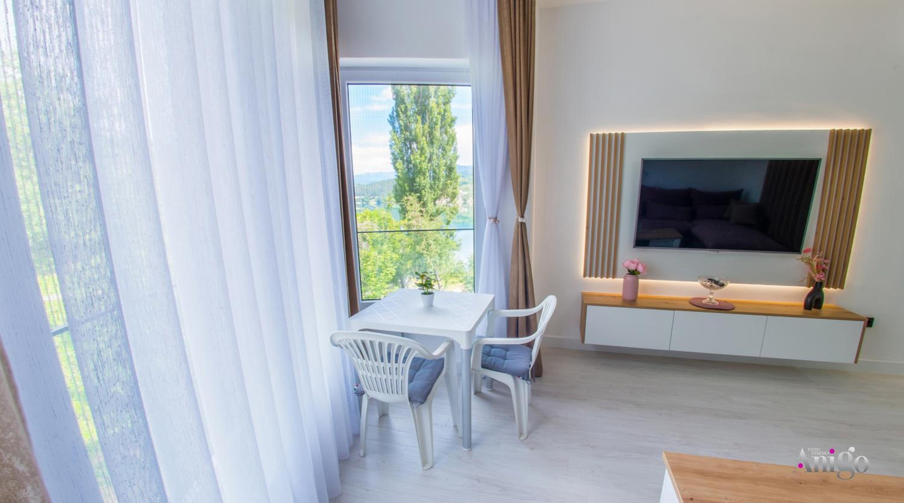 Royal Terrace Apartments