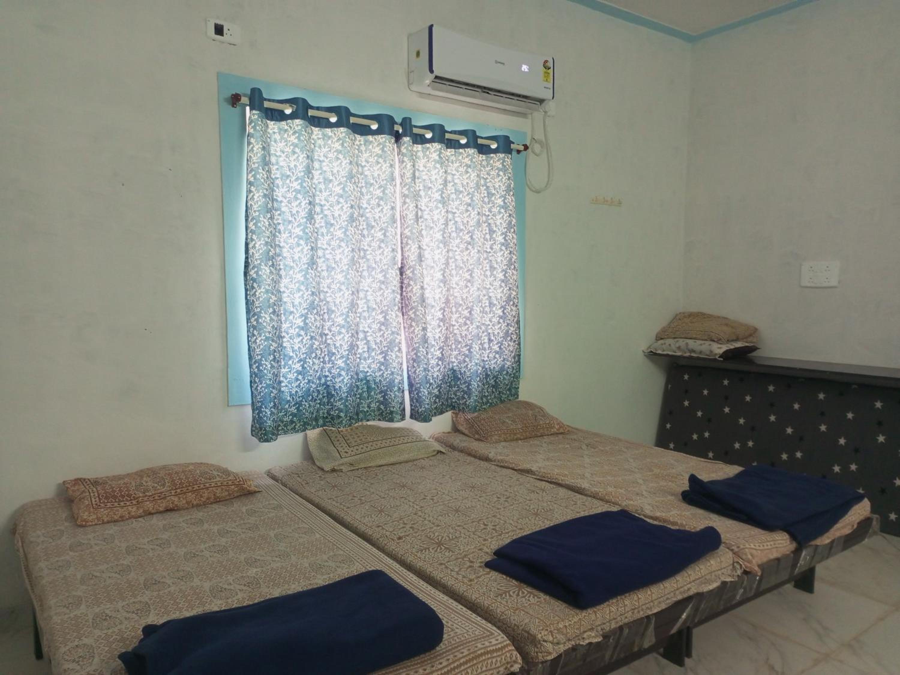 DWARKA WHITE HOUSE Only Family view 4