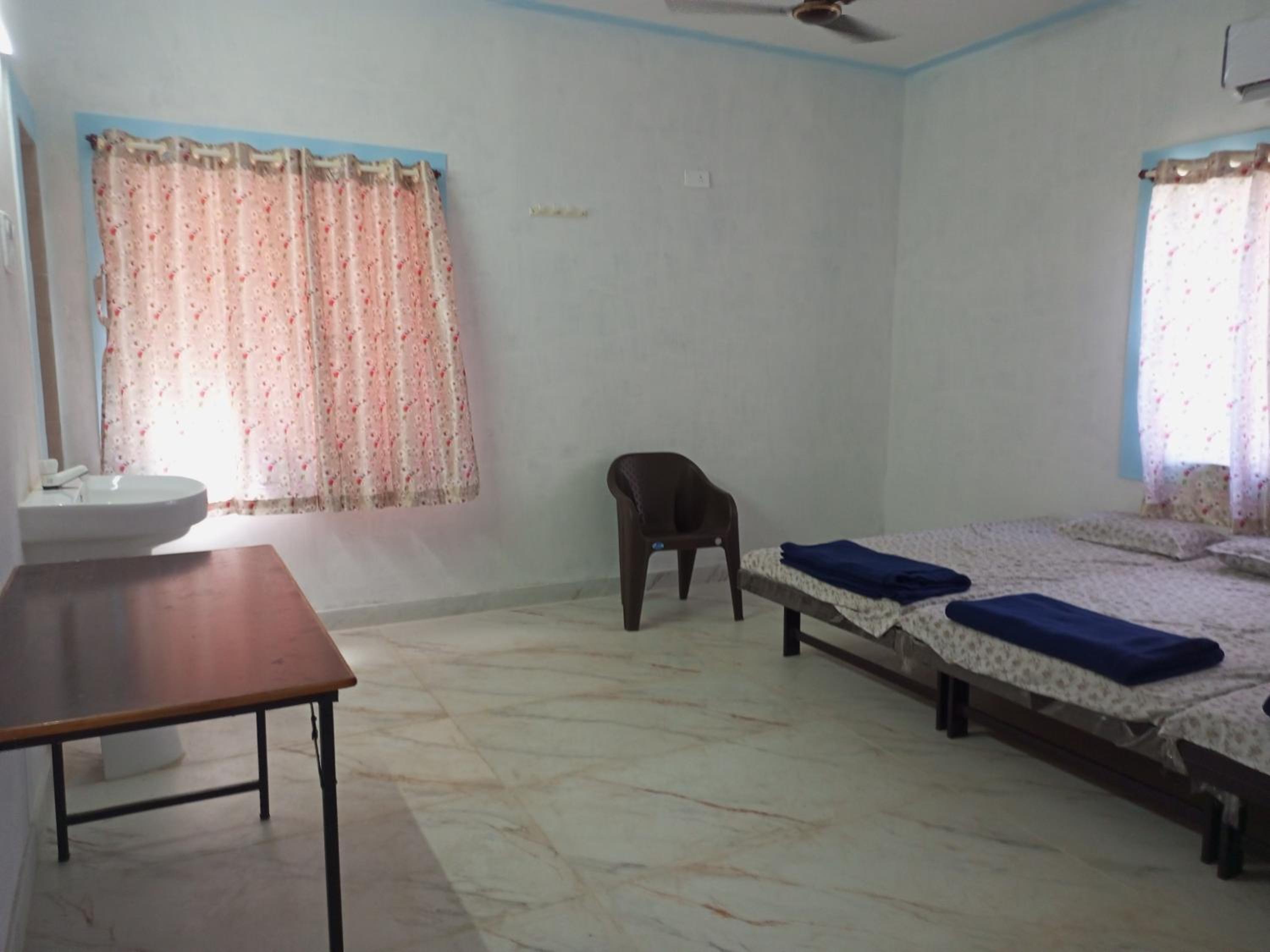DWARKA WHITE HOUSE Only Family view 3