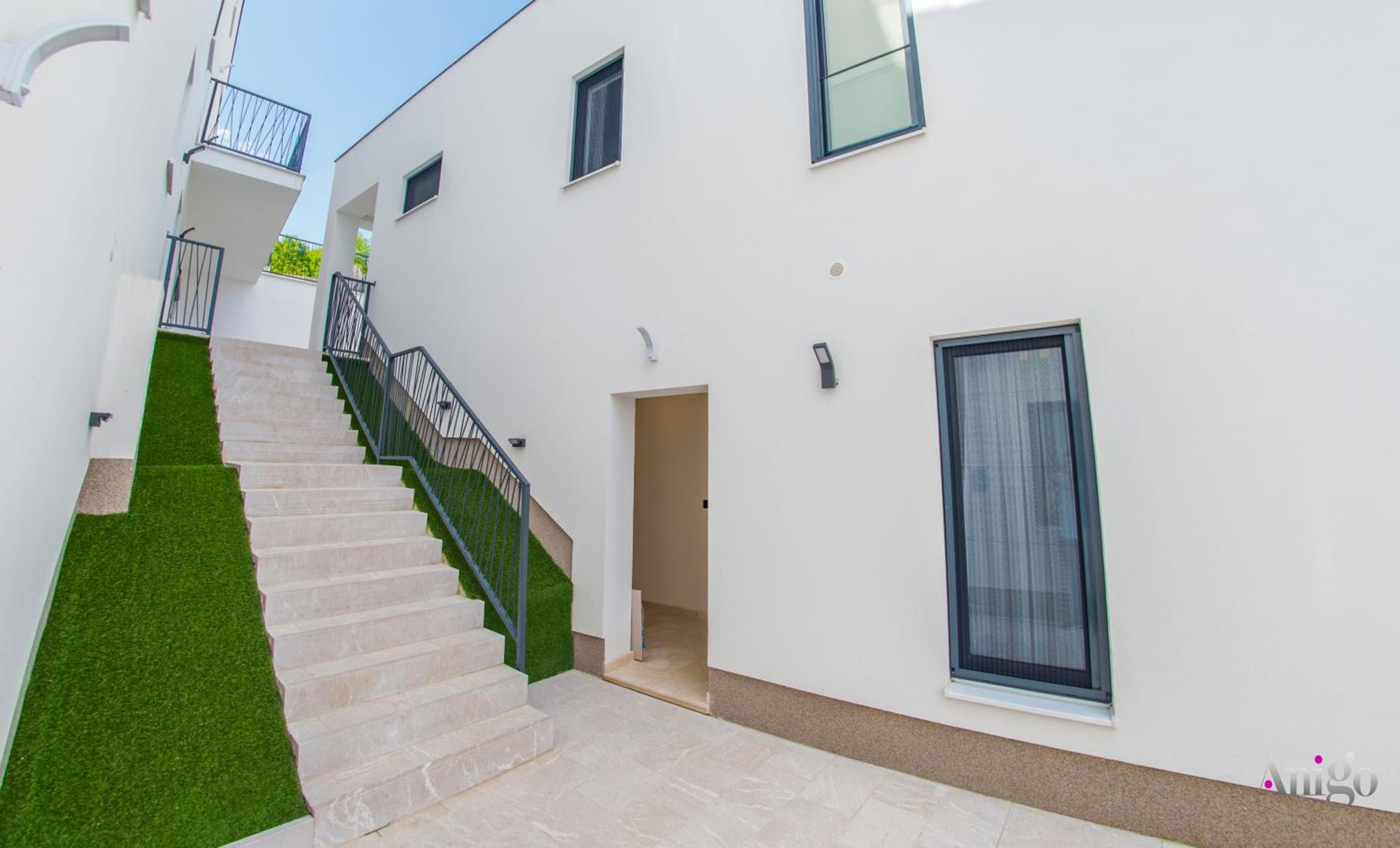 Royal Terrace Apartments