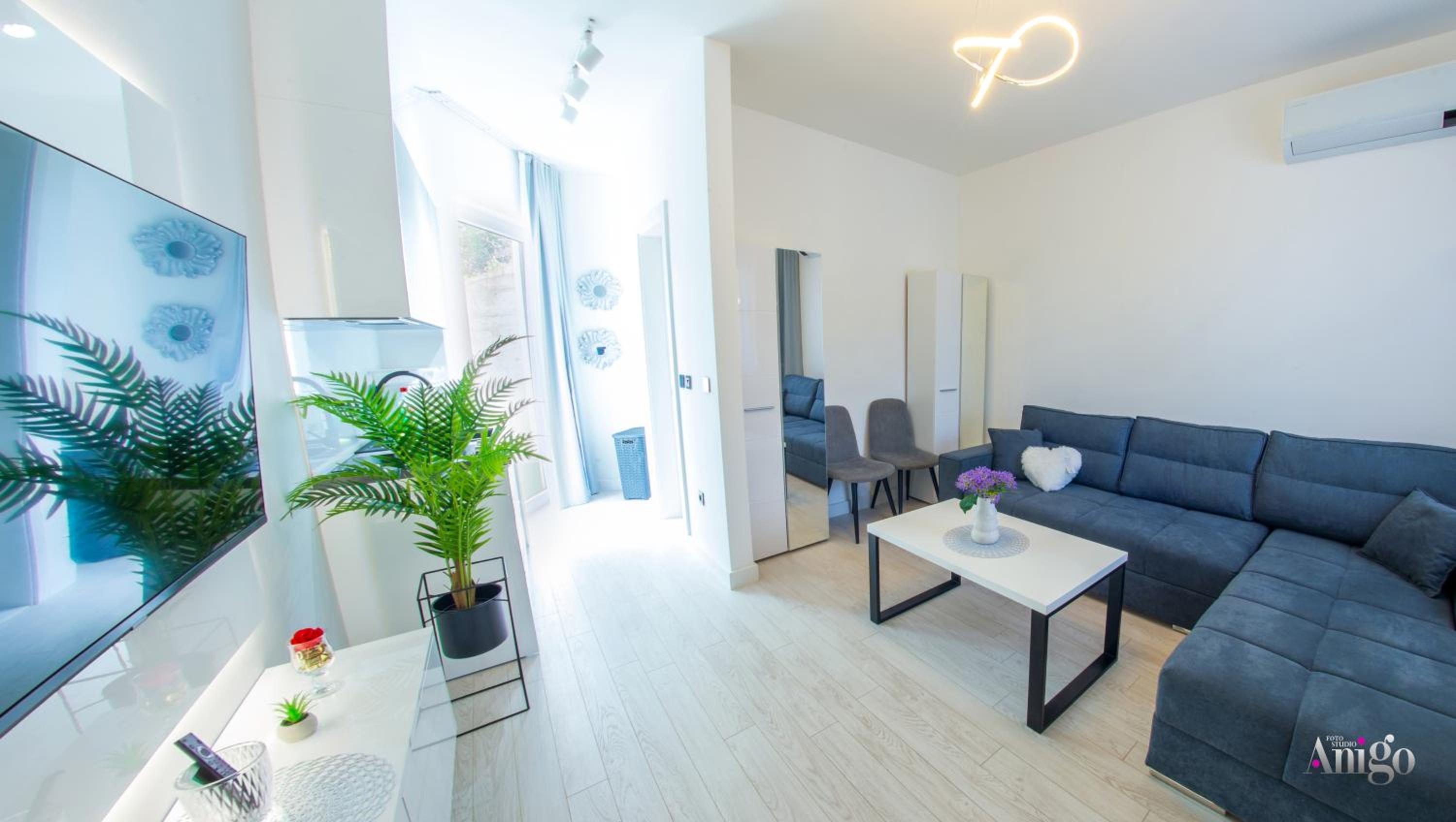 Royal Terrace Apartments