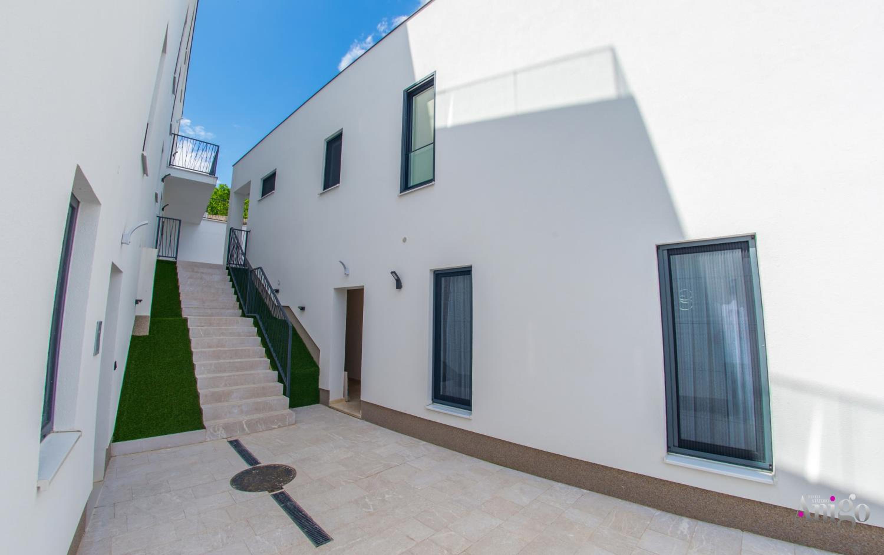 Royal Terrace Apartments