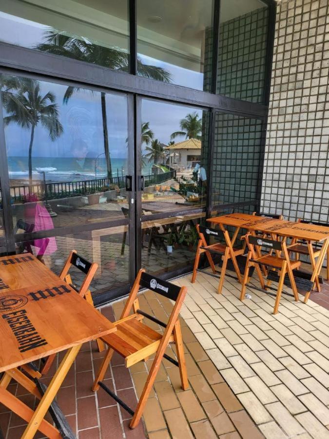 Ondina Apartamento à Beira-Mar com Piscinas e Acesso Direto à Praia