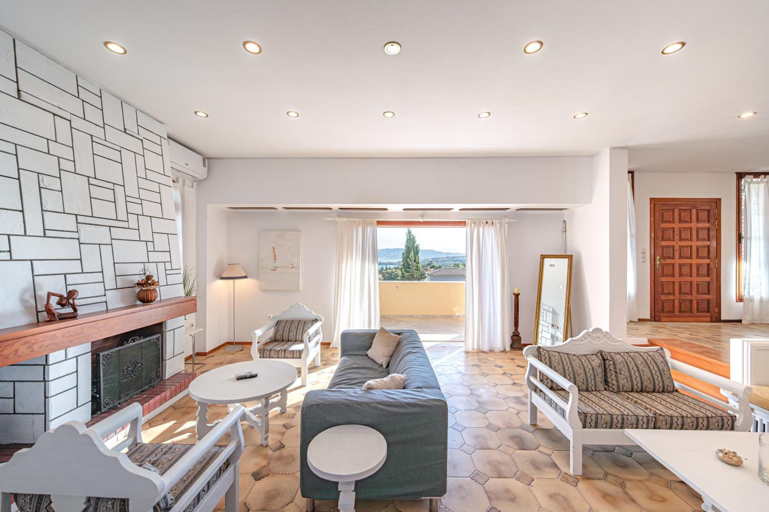 Heliotrope Traditional House