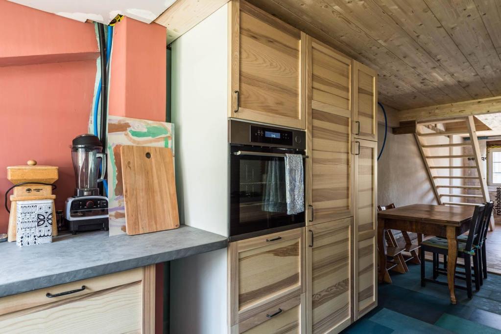 Farbige Wohnung Zentral