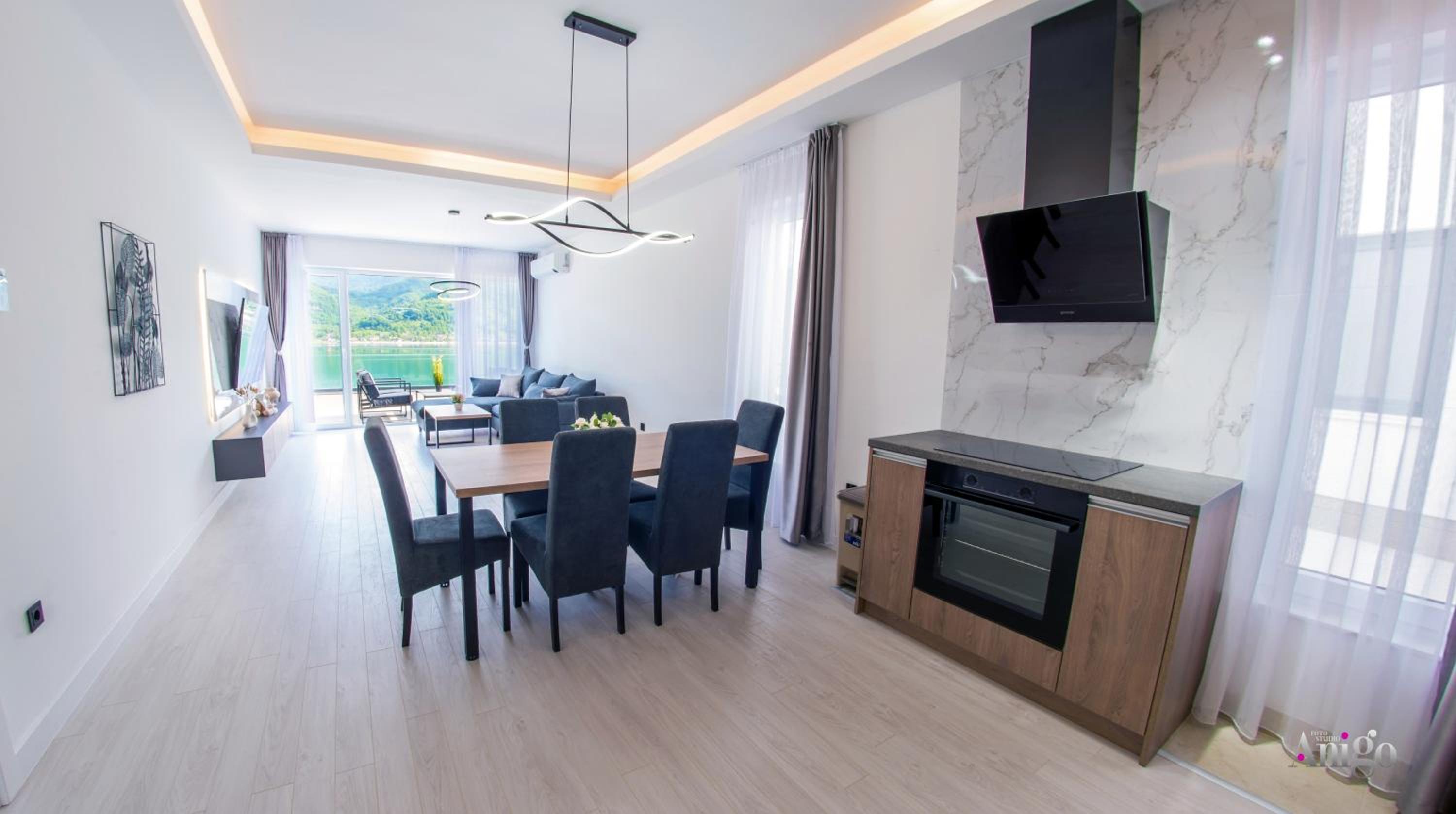 Royal Terrace Apartments