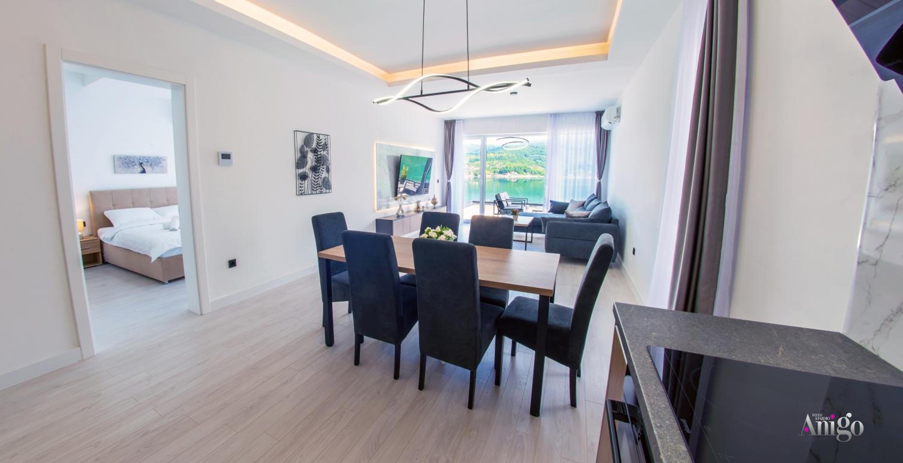 Royal Terrace Apartments
