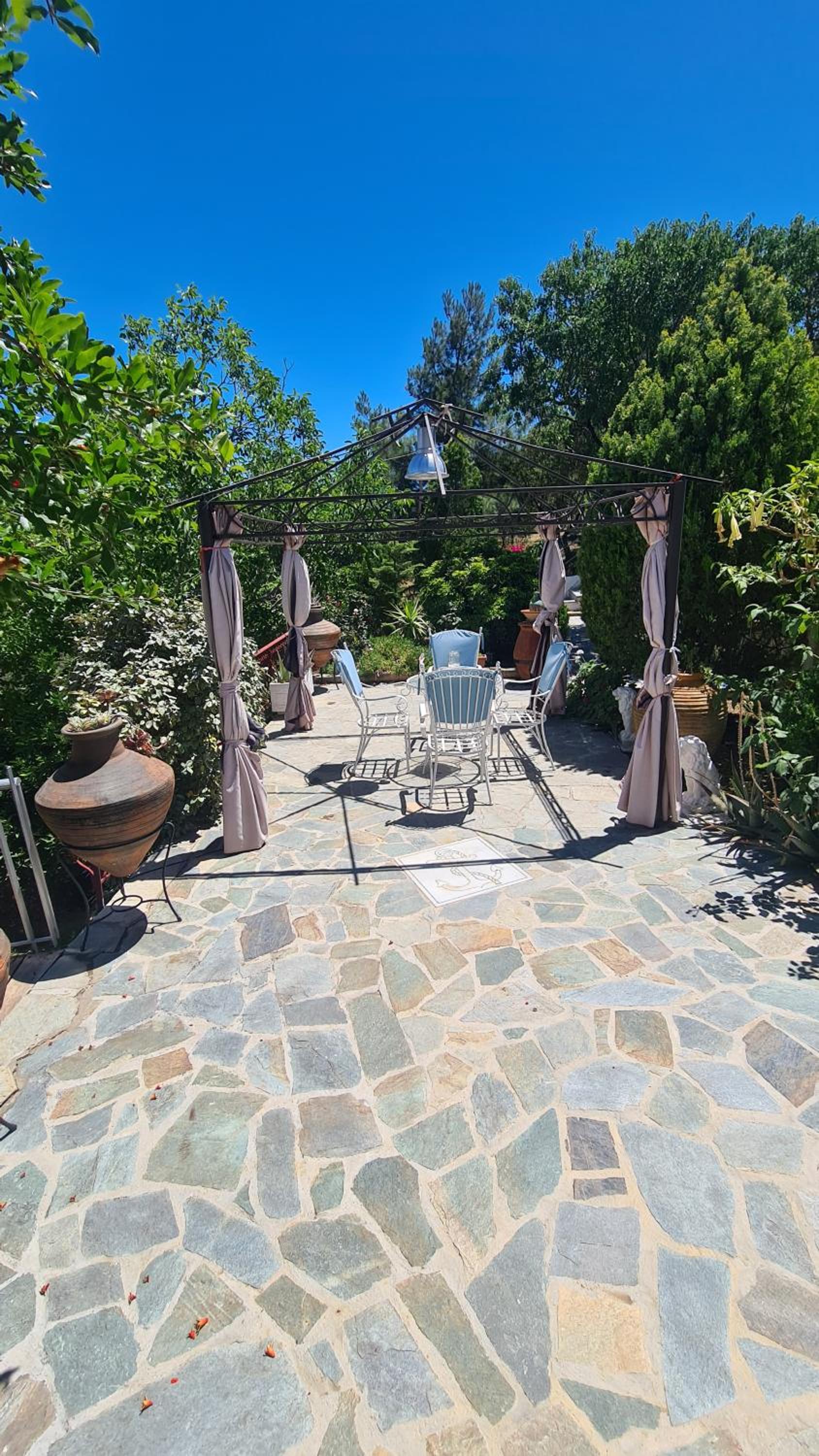 Stratigato Garden Getaway near Chios Town