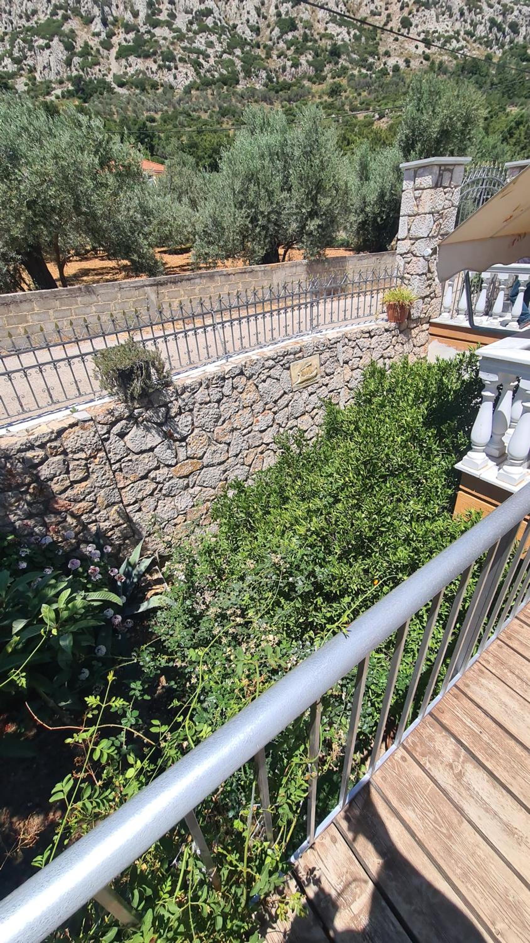 Stratigato Garden Getaway near Chios Town