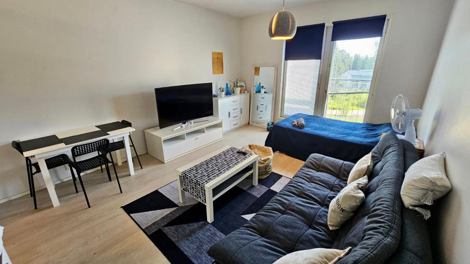Comfy Modern Design Full Home with Parking