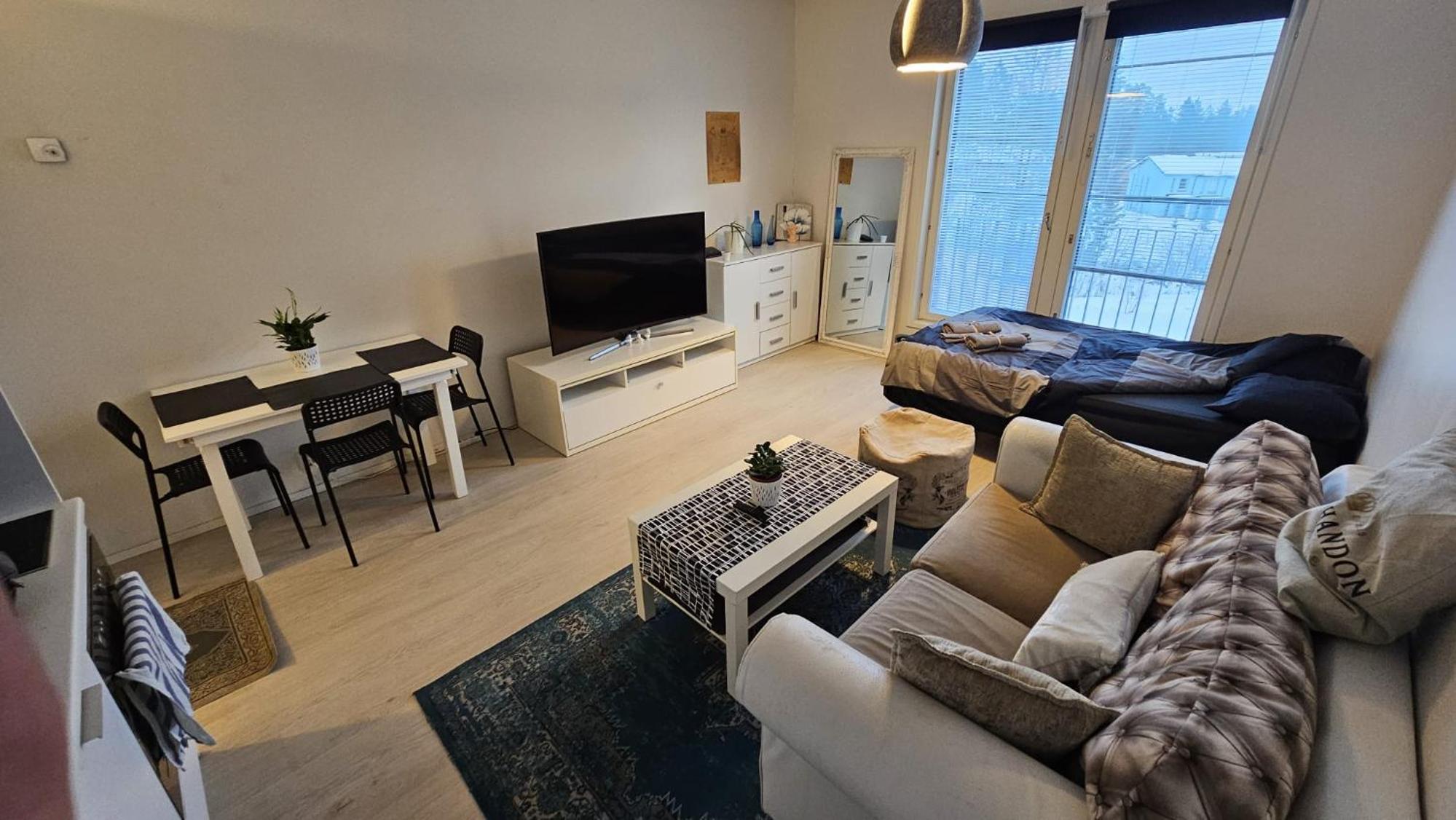 Comfy Modern Design Full Home with Parking