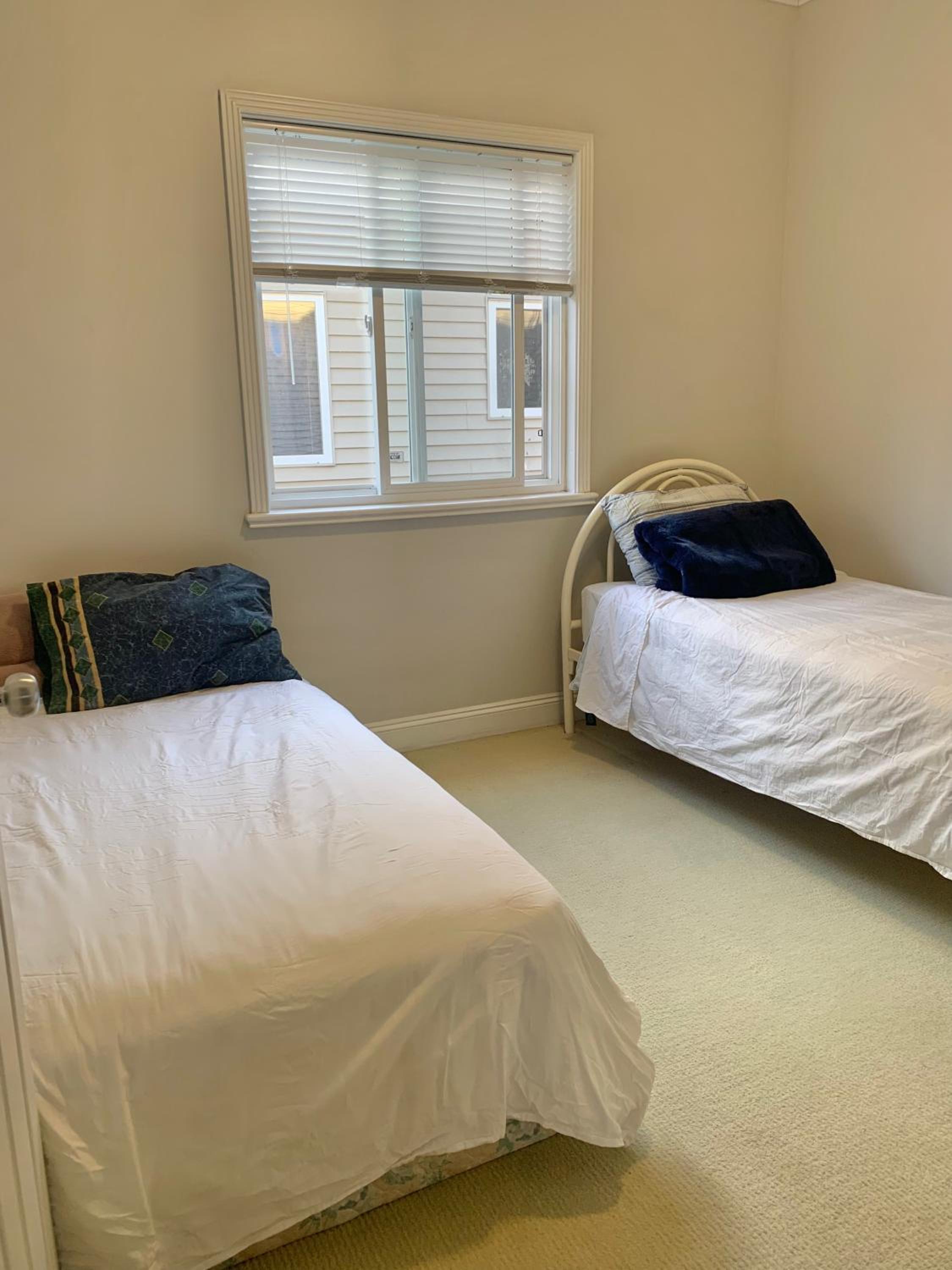 3 Bedrooms 1 Bath in SHARE HOUSE at Coquitlam Central Mall & skytrain