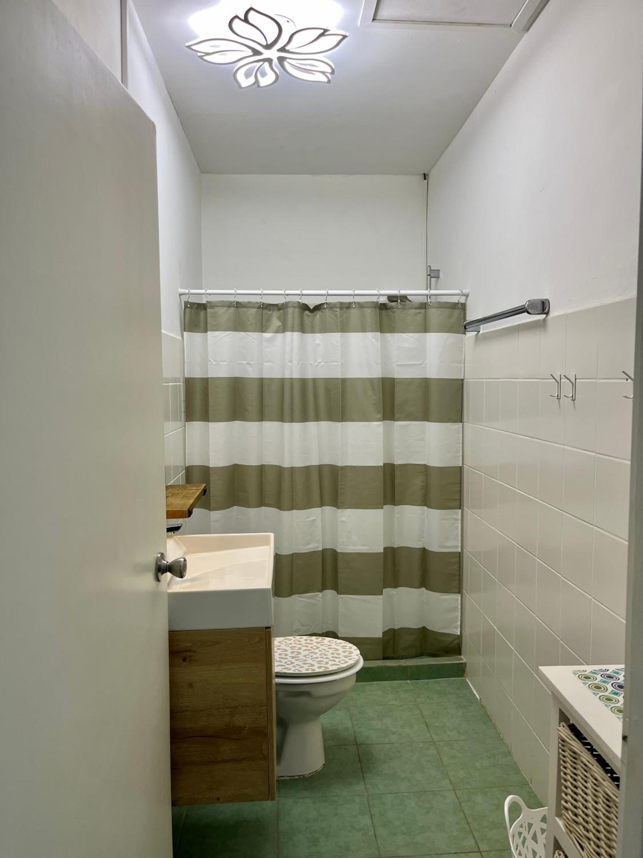 Lagoon Ocean Resort 2 bdrm/2bath with beach access