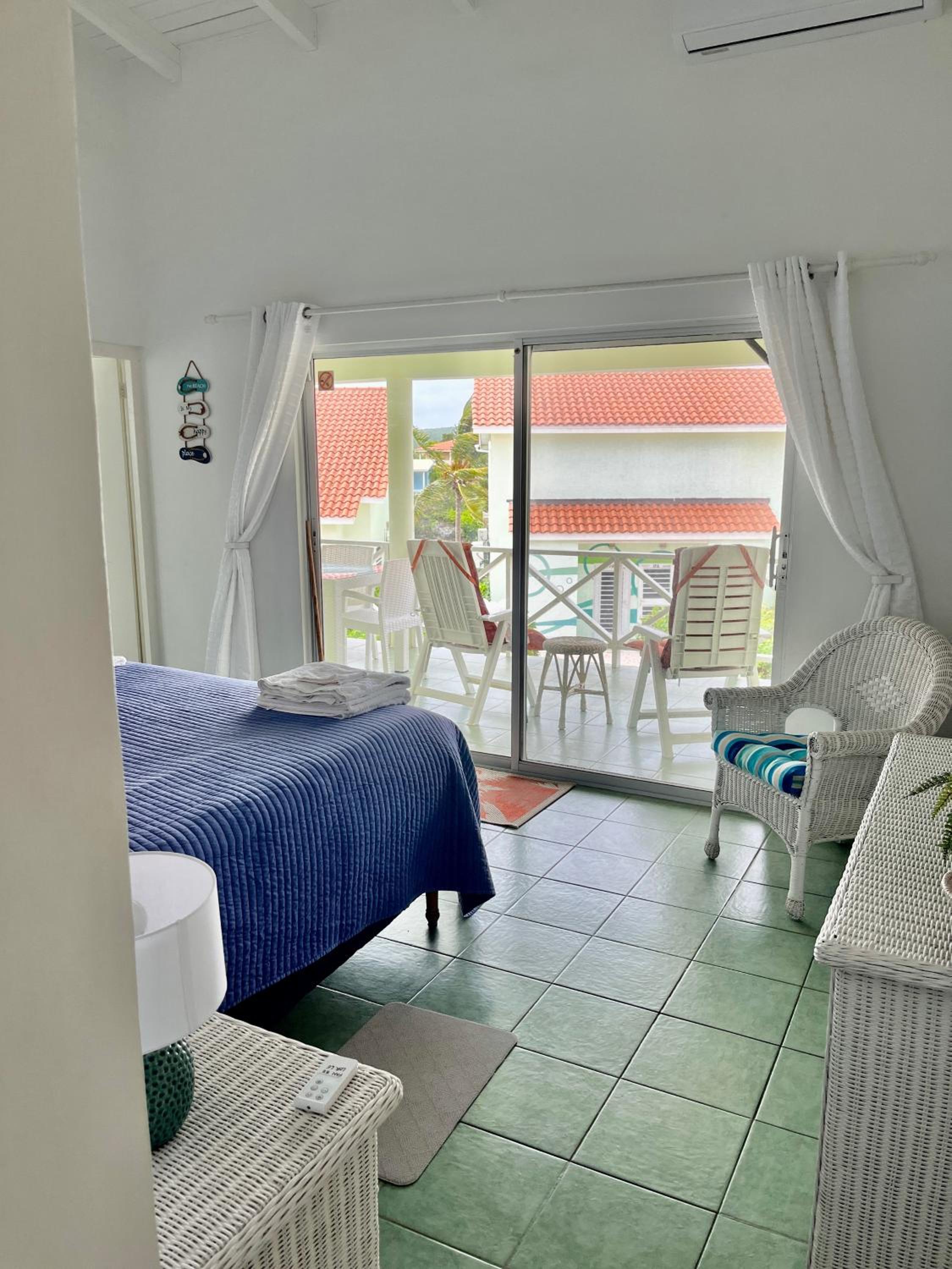 Lagoon Ocean Resort 2 bdrm/2bath with beach access