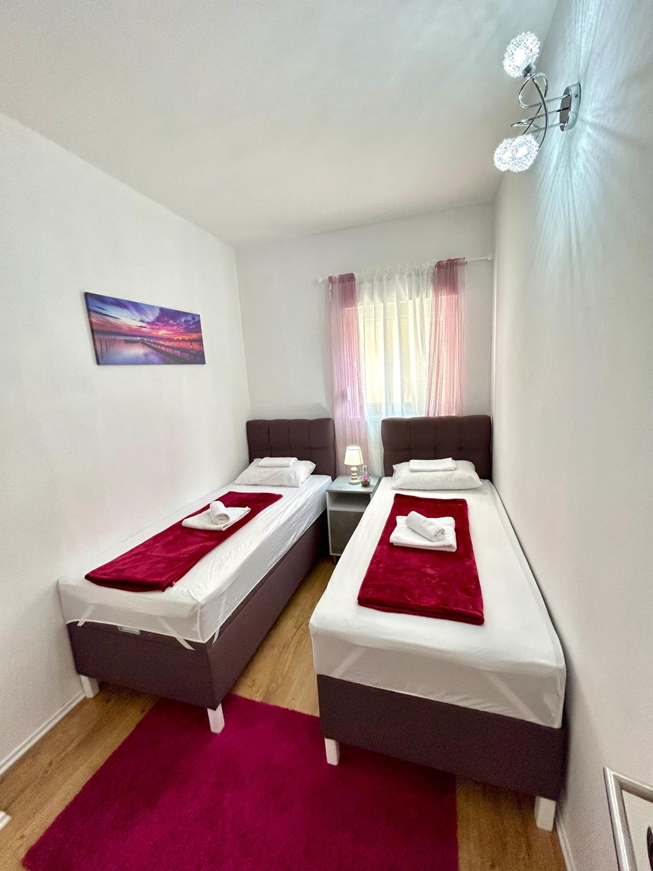 Apartment Tajra