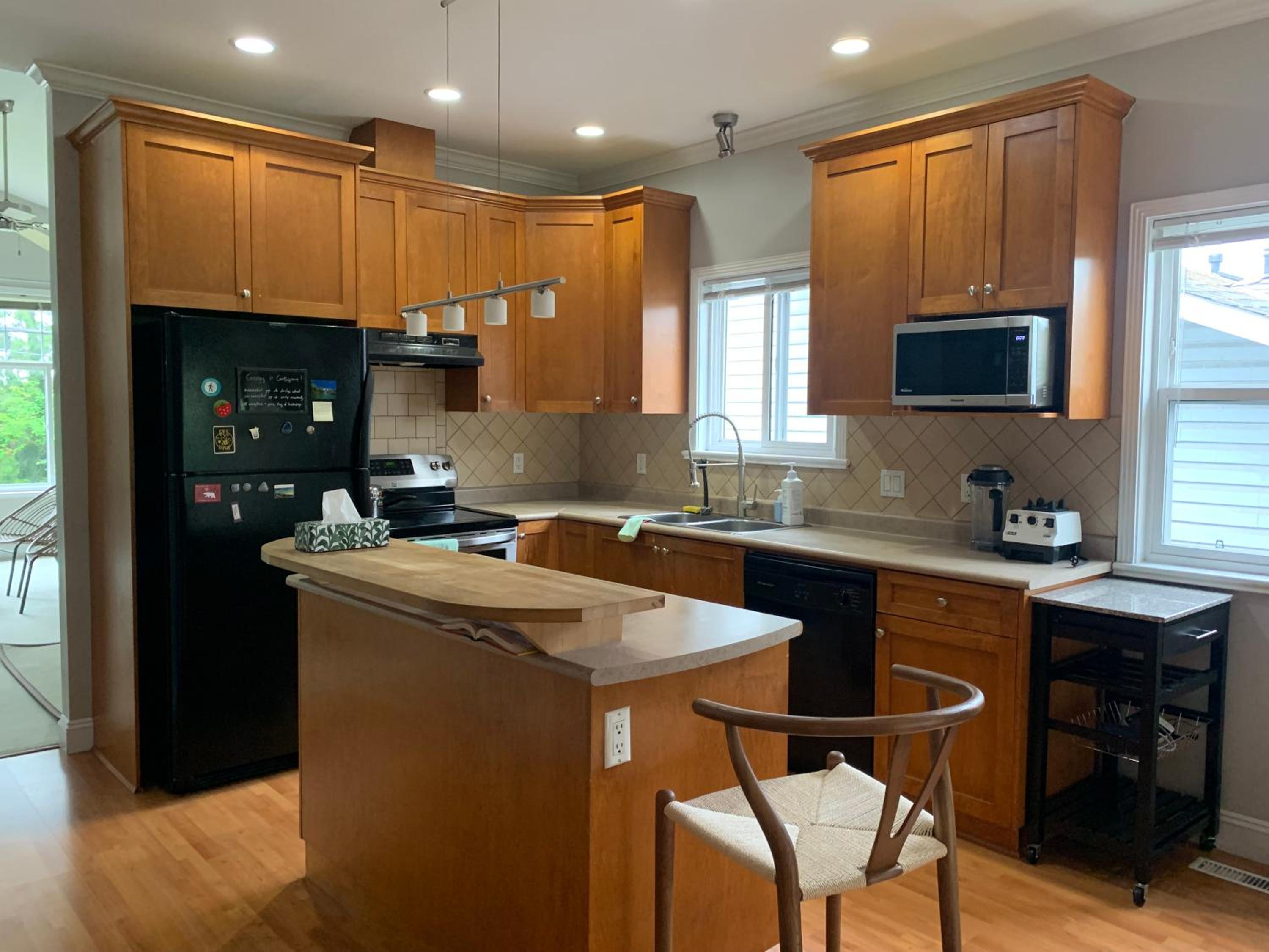 3 Bedrooms 1 Bath in SHARE HOUSE at Coquitlam Central Mall & skytrain