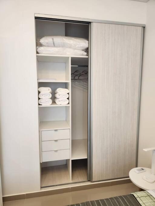 Cómodo Apartamento con Piscina, Gym, Laundry, y Seguridad 24hs 40 m2