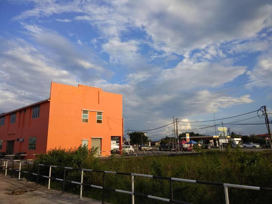 Aufa Alor Setar Near HSB 4 airconds Wifi photo 6