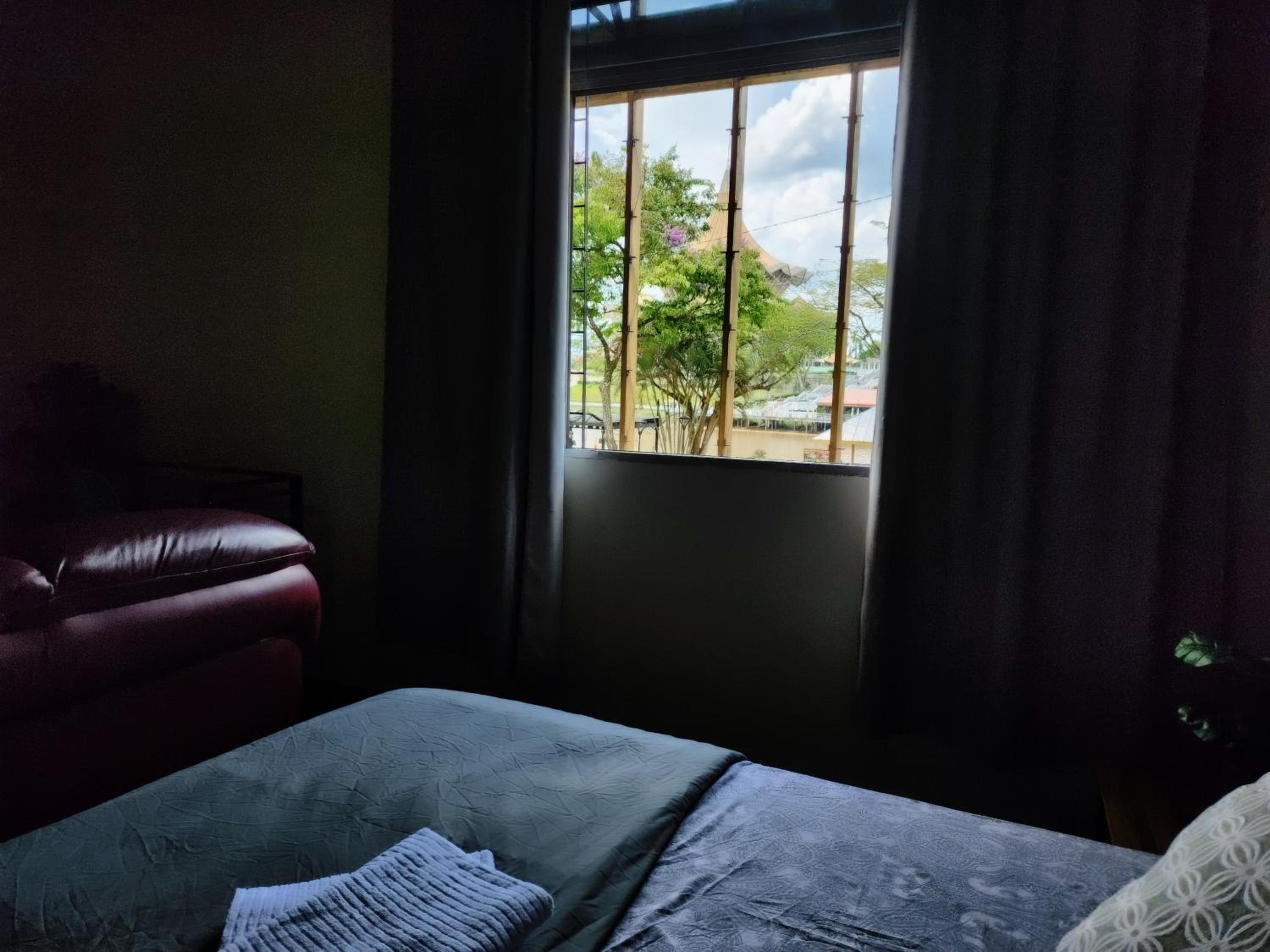Upspot Kuching Waterfront Premium Hostel