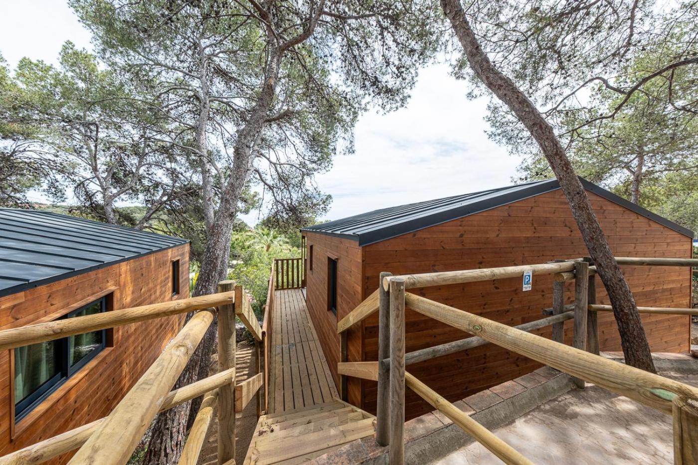 Camping Estival Torre de la Mora
