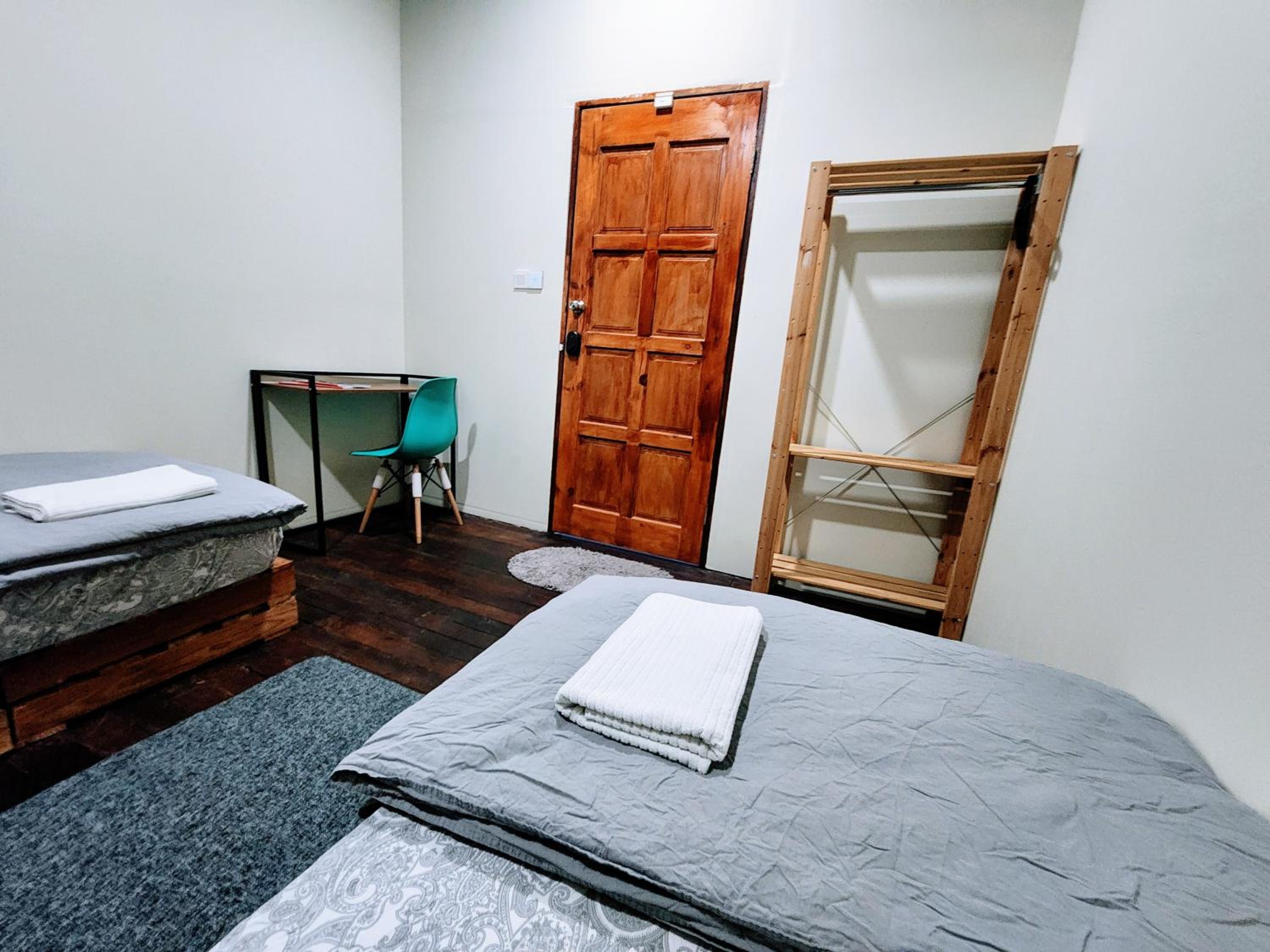 Upspot Kuching Waterfront Premium Hostel