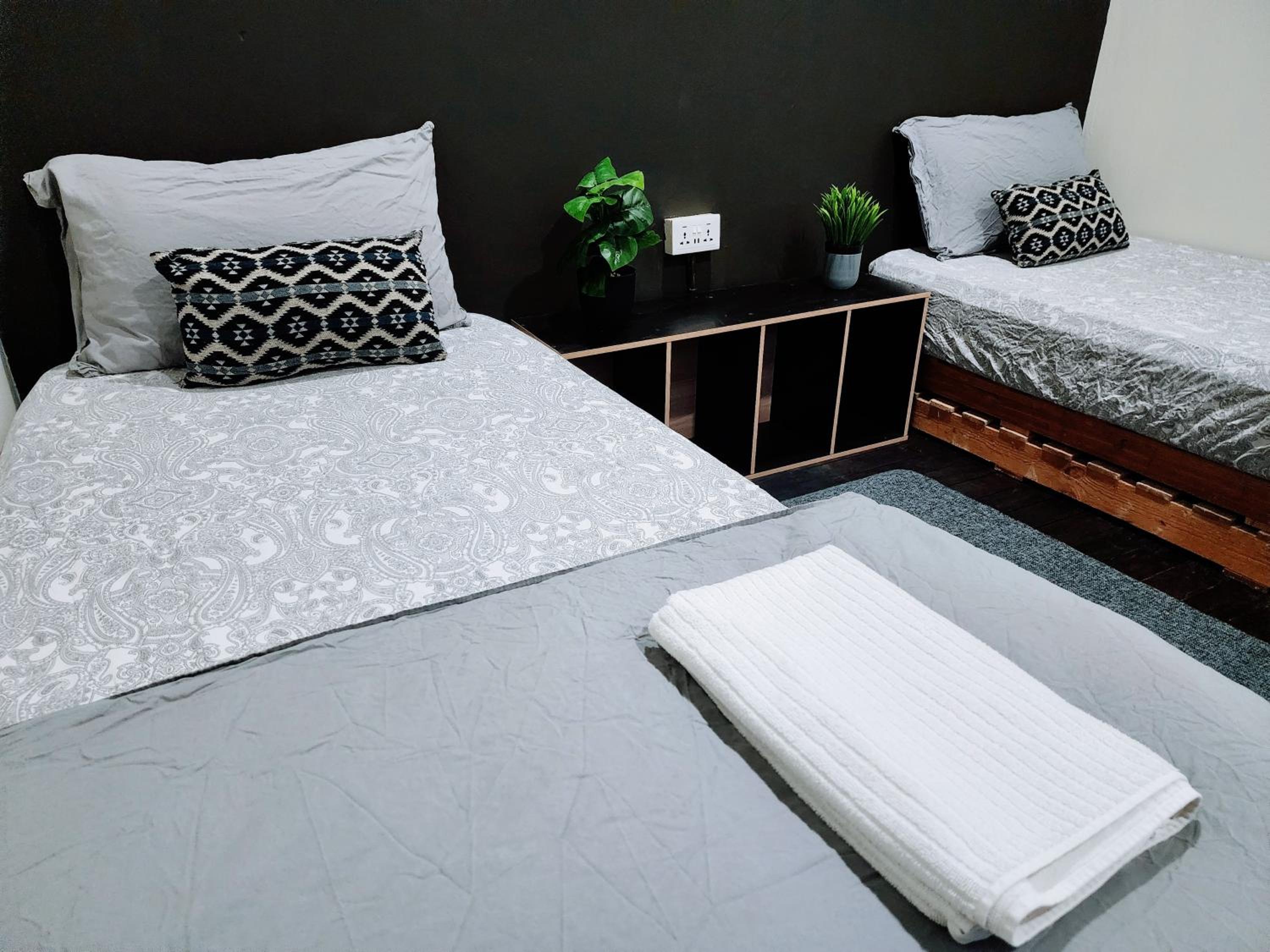 Upspot Kuching Waterfront Premium Hostel