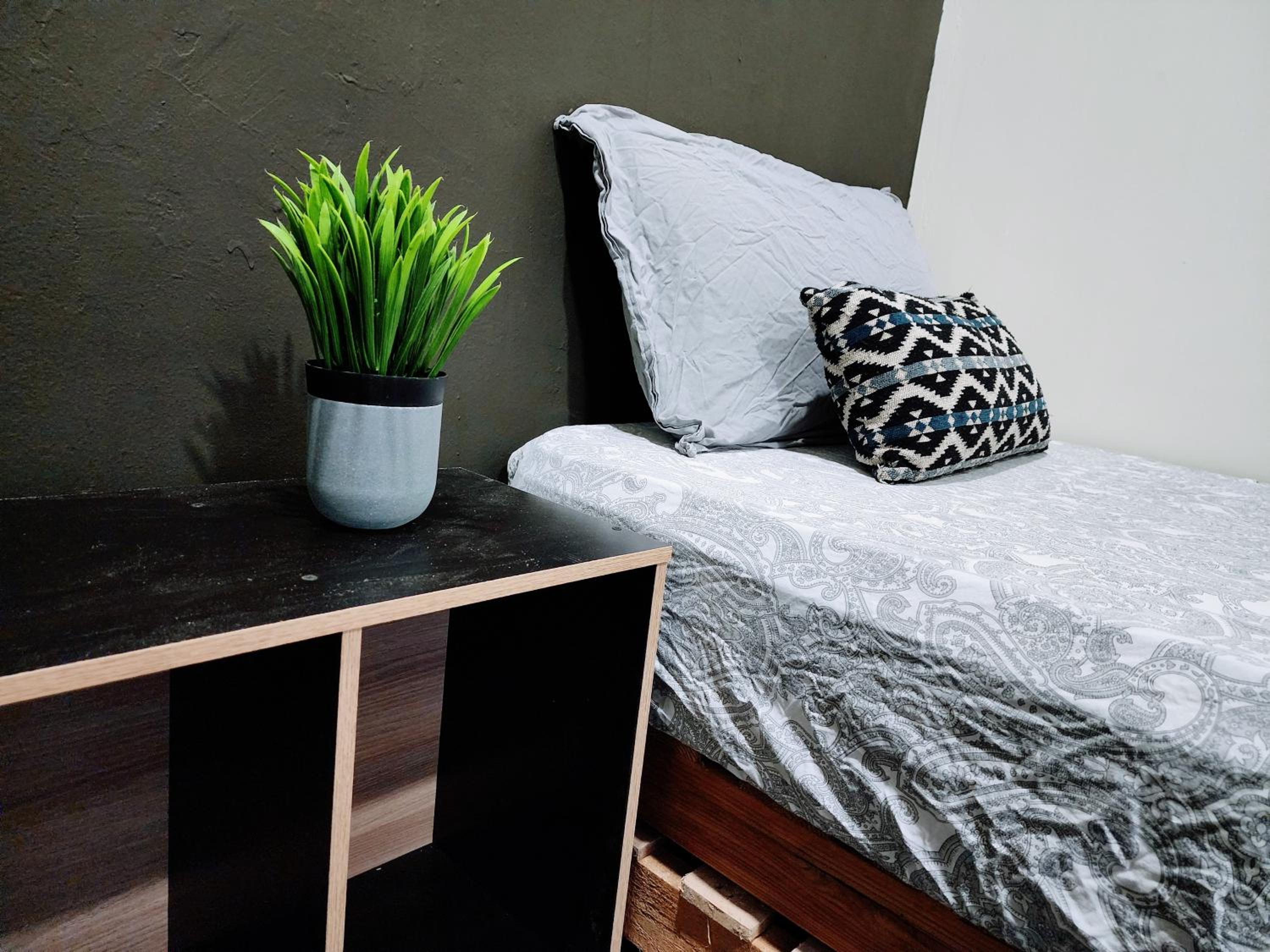Upspot Kuching Waterfront Premium Hostel