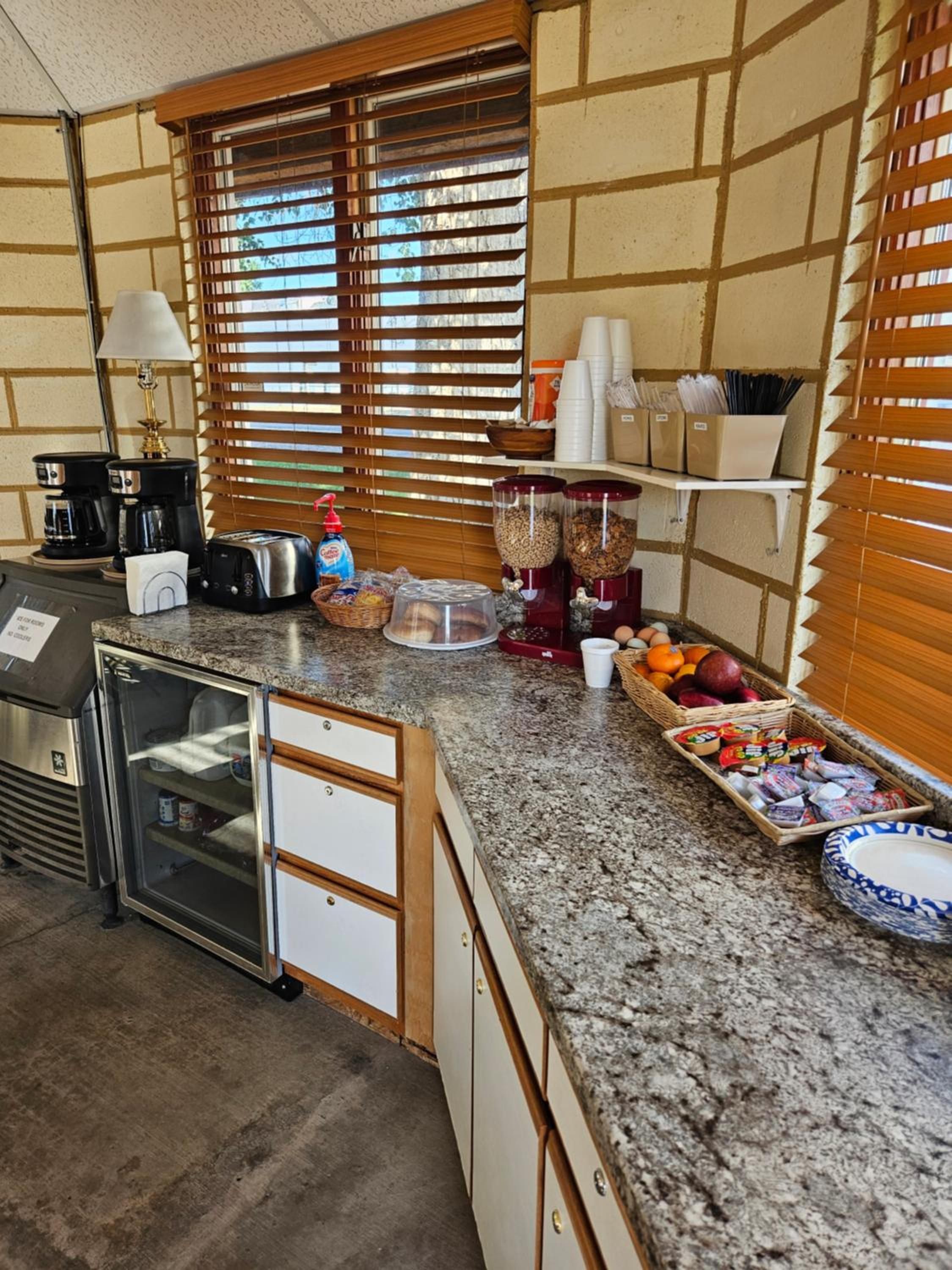 Canon City Vacations - Travel Inn Motel - Property Image 39