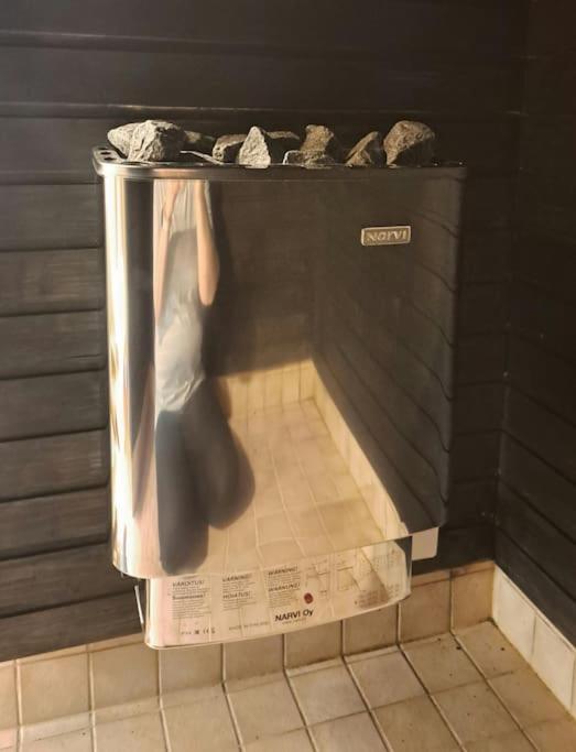 Majoitu joen rannassa