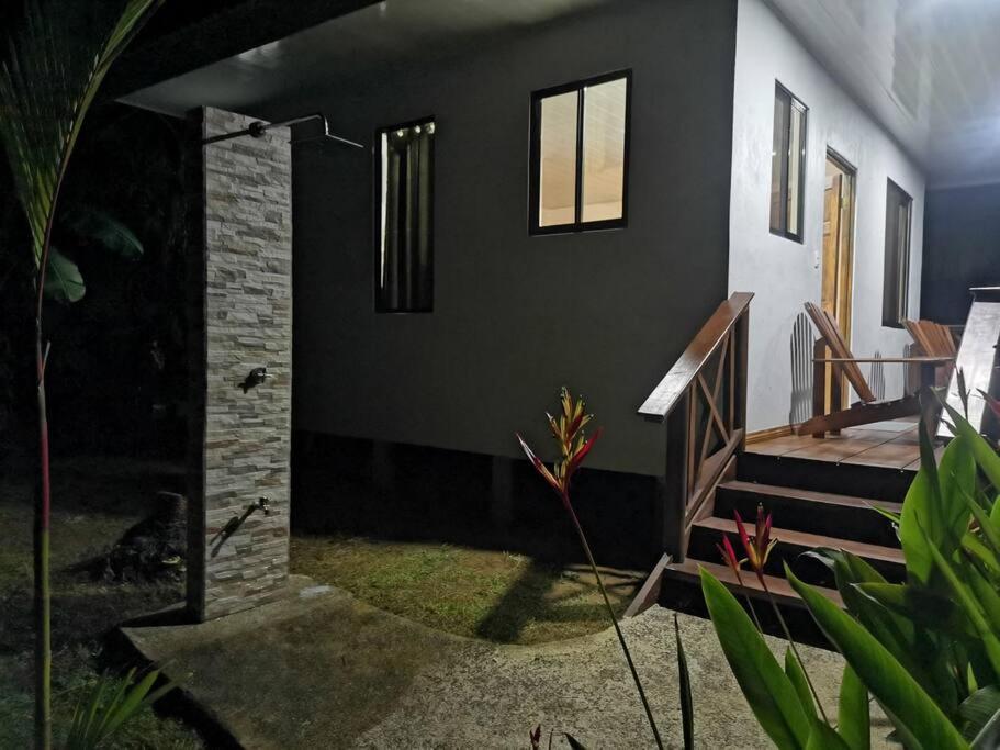 Susan Bungalow#1 Bahía Drake, Corcovado Familia Amaya
