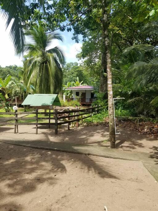 Susan Bungalow#1 Bahía Drake, Corcovado Familia Amaya