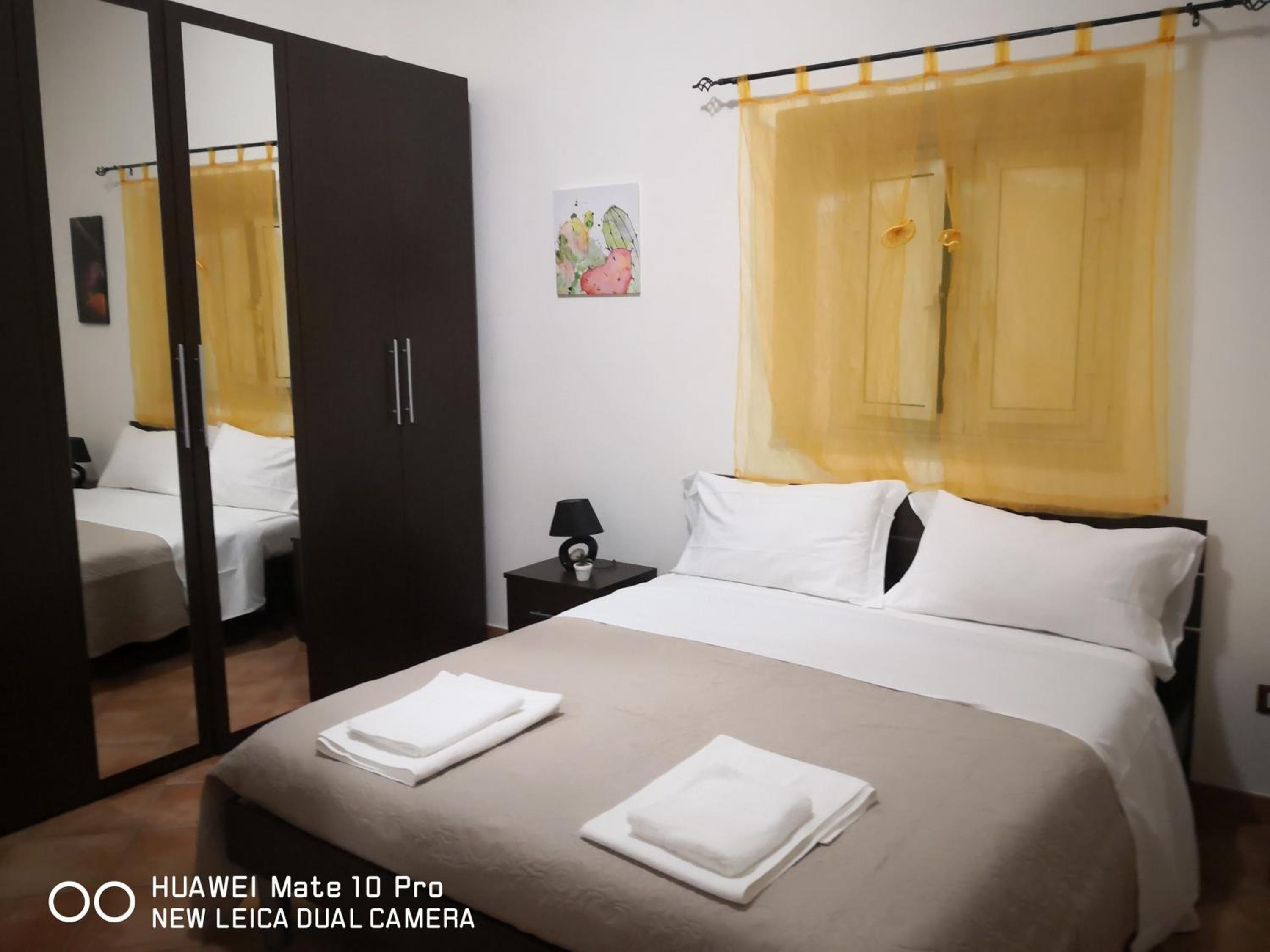 Ficus house en Noto — hotel room