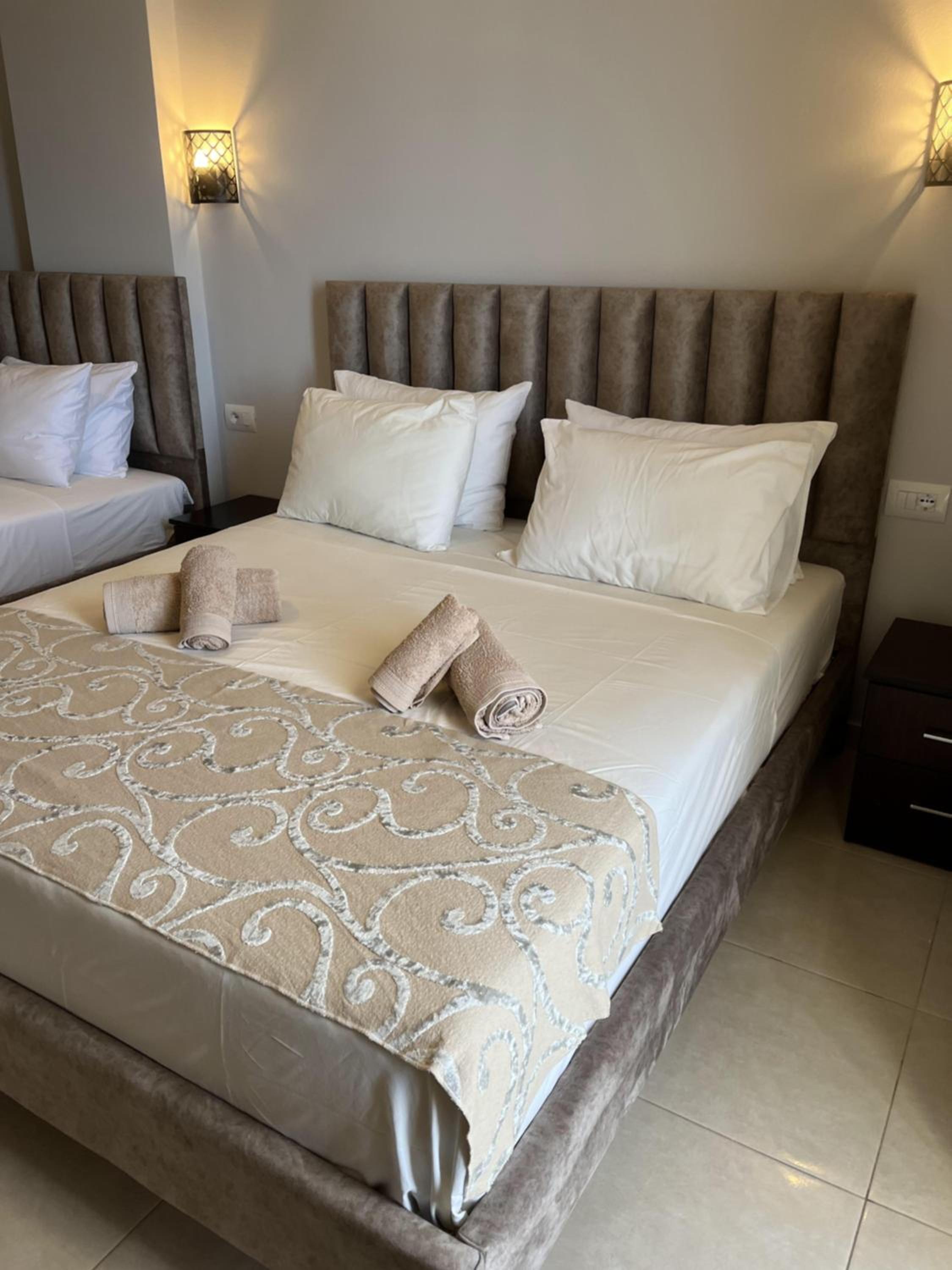 Bluemoon Suites Sarande