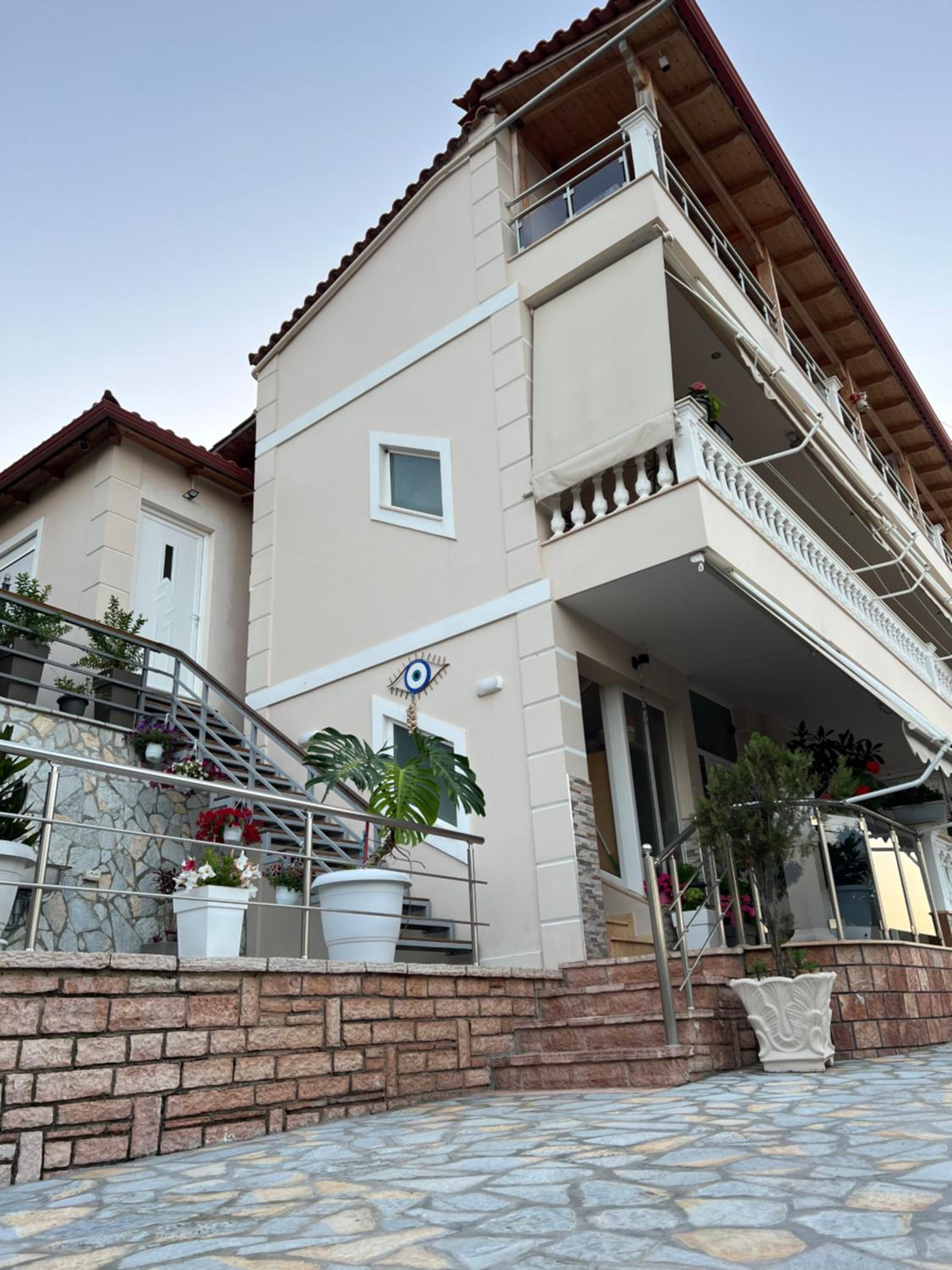 Amazing familiar apartments and rooms