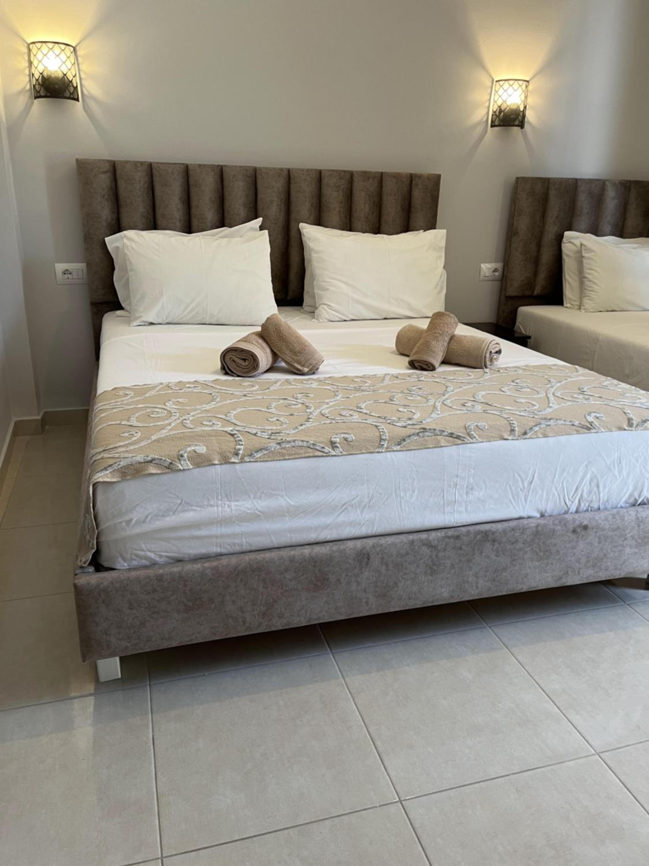Bluemoon Suites Sarande
