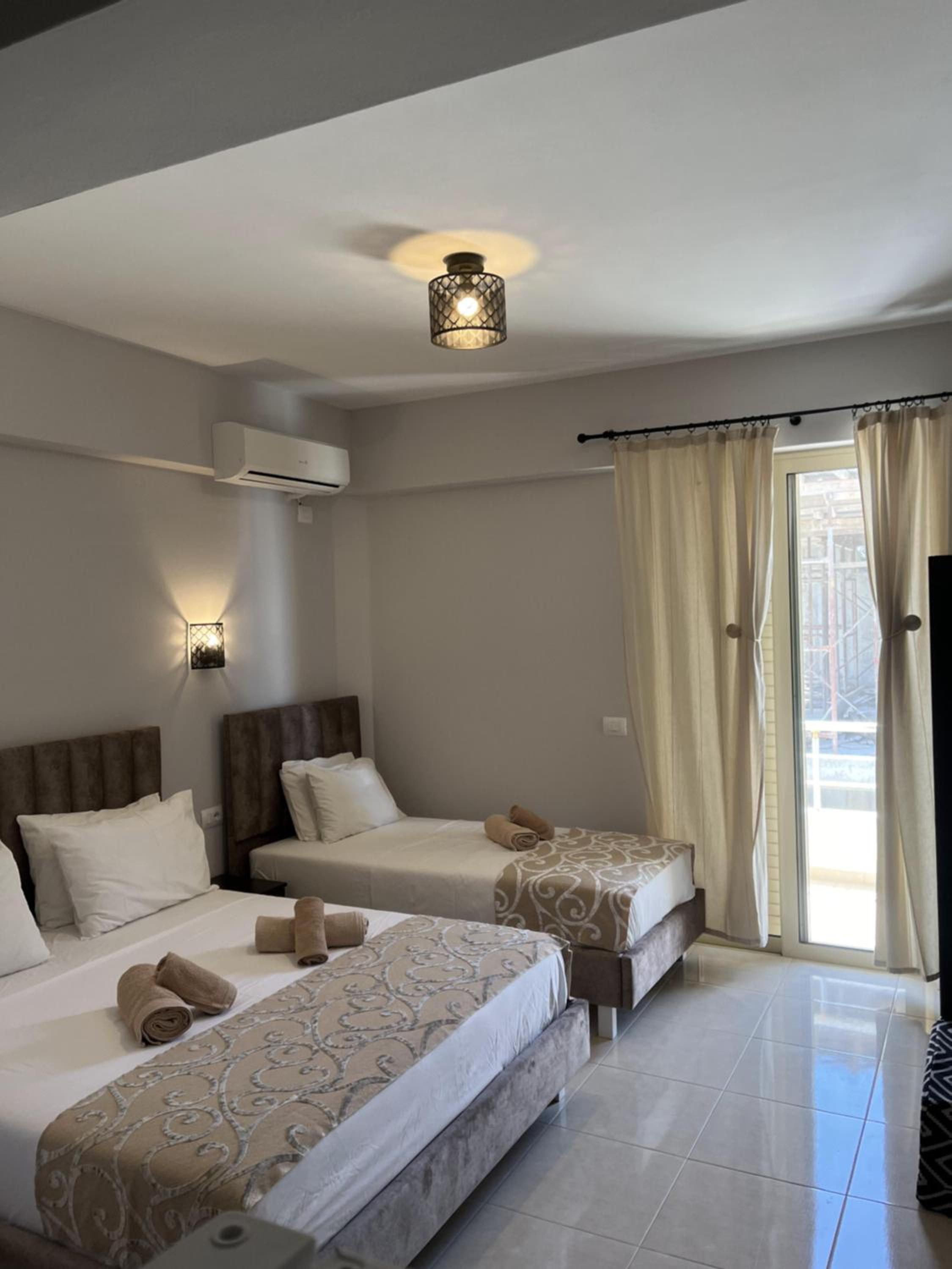 Bluemoon Suites Sarande