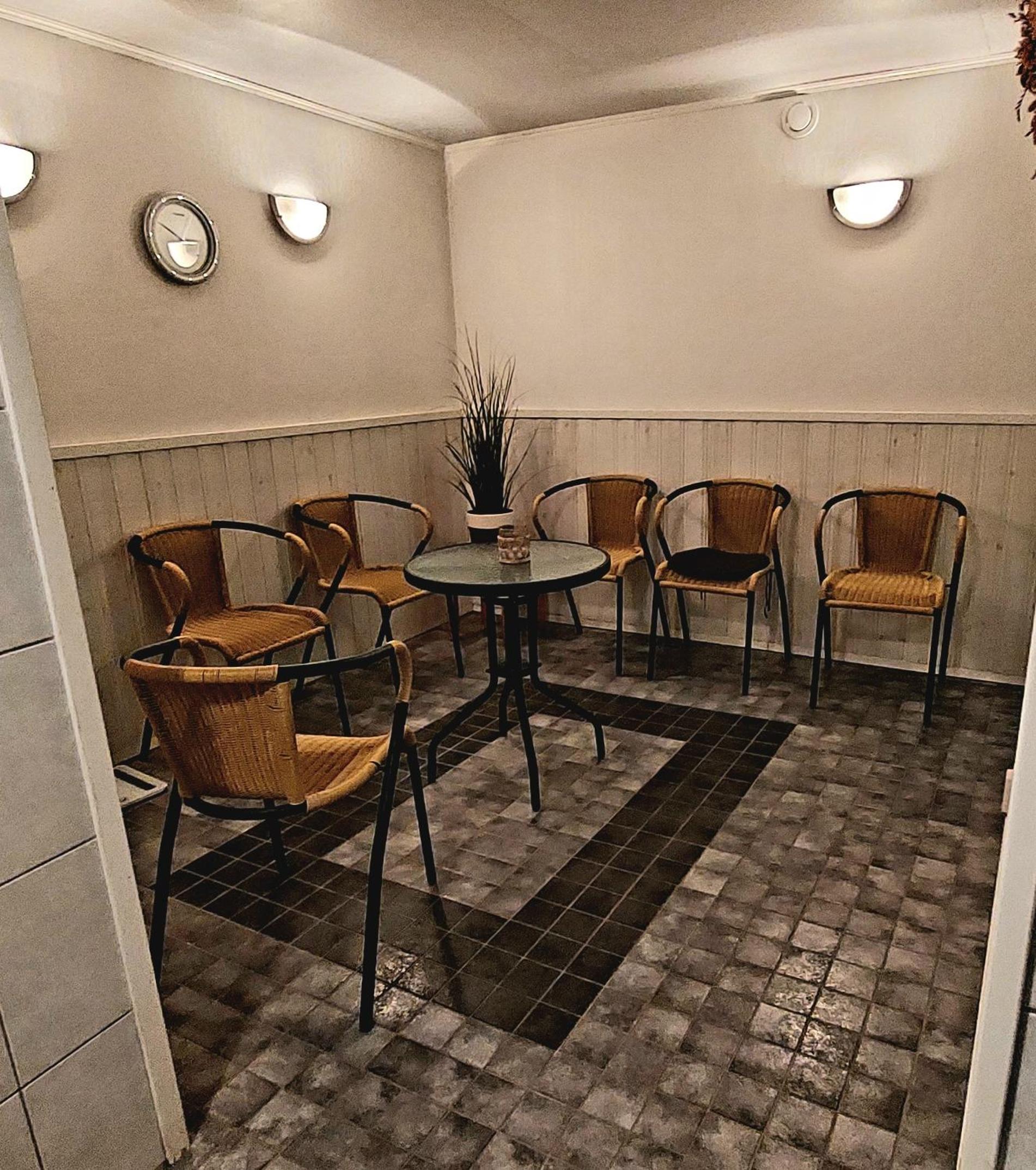 Cronin's Guesthouse Bed & Breakfast