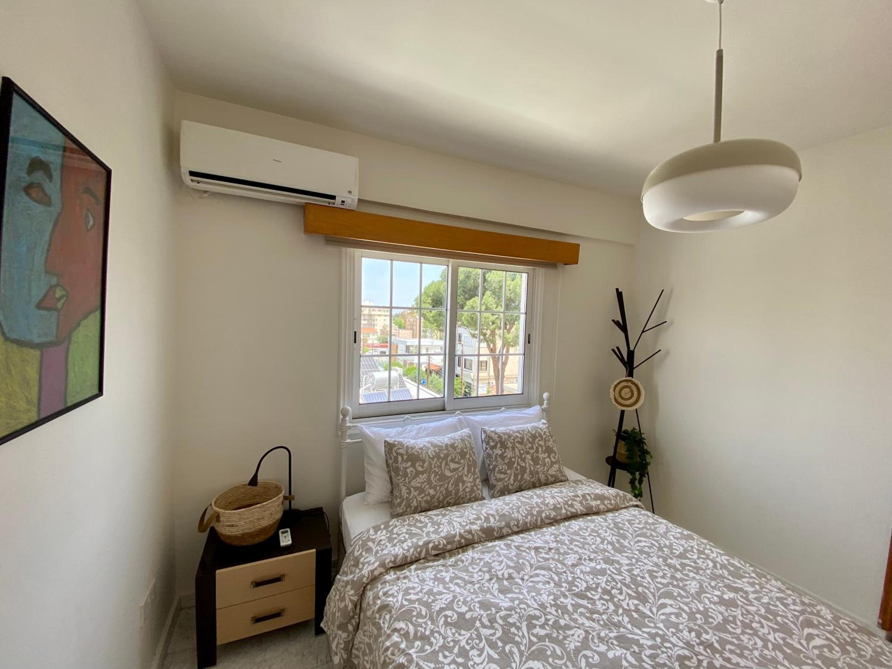 Sunny 2 bedroom flat in Engomi