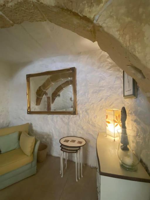 Mandy - An authentic 400 year old Gozo farmhouse view 5