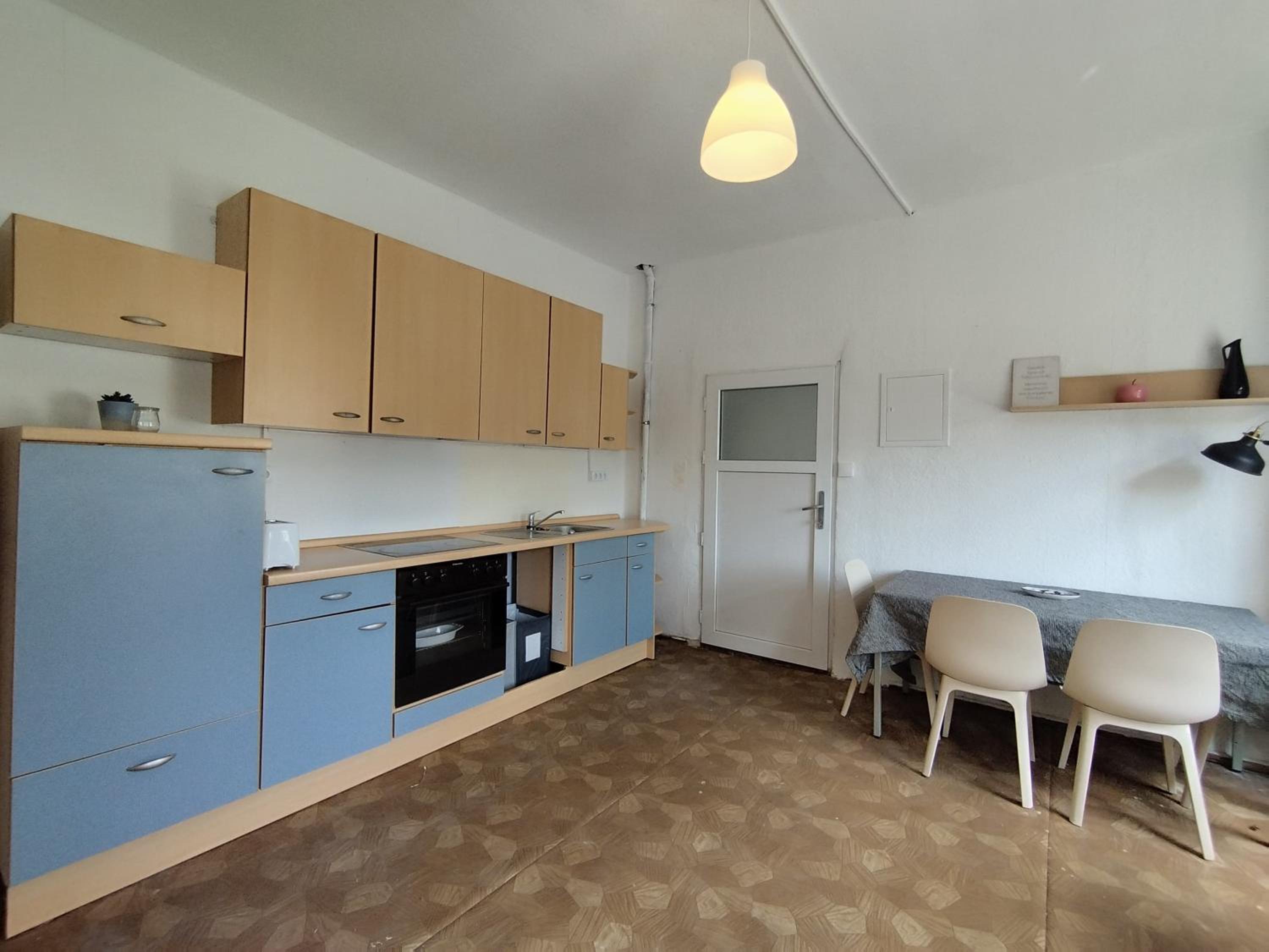 Daily Weekly Monthly Apartment