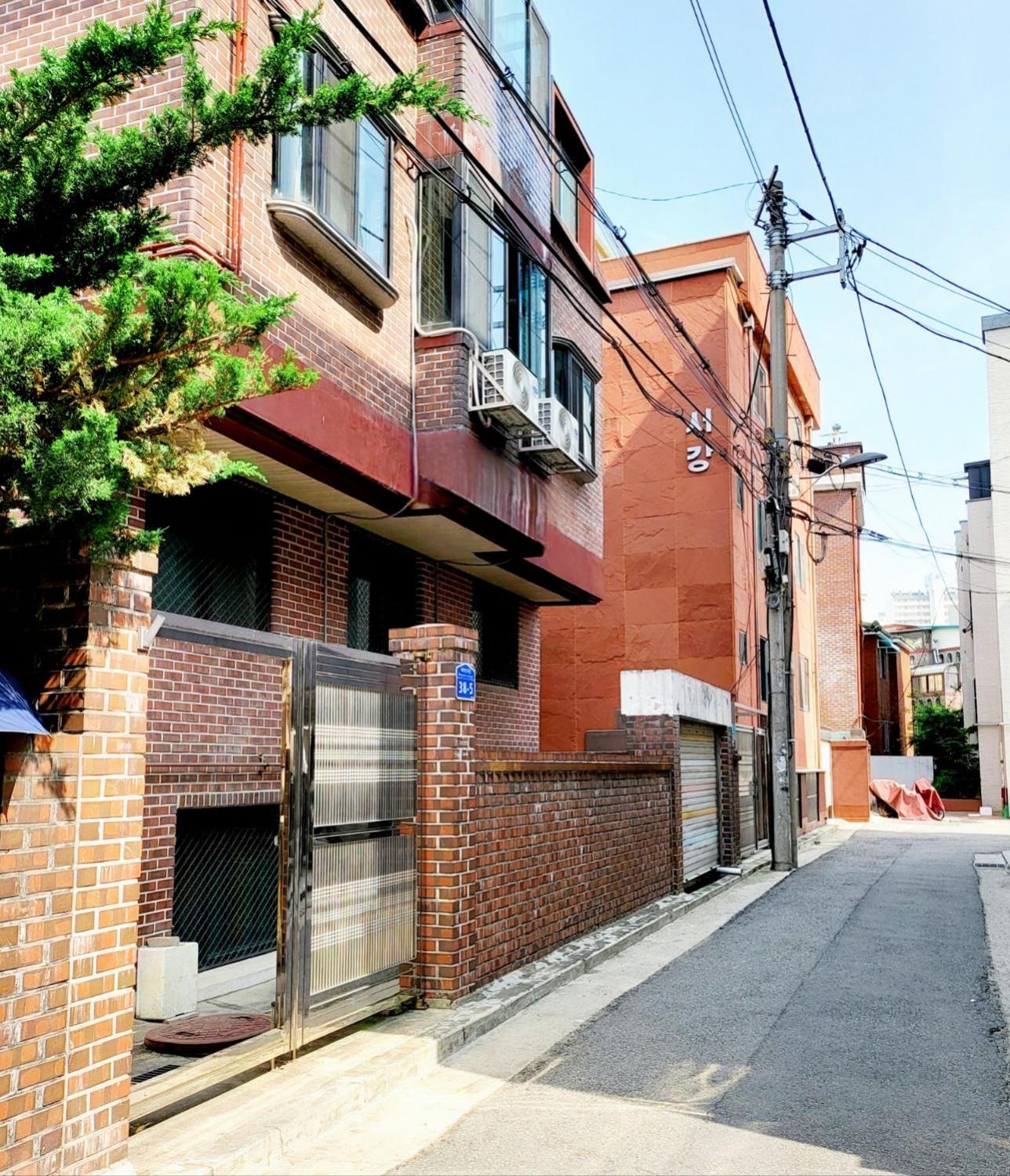 Park stay #Hongdae sinchon 10min #metro 3min #3beds