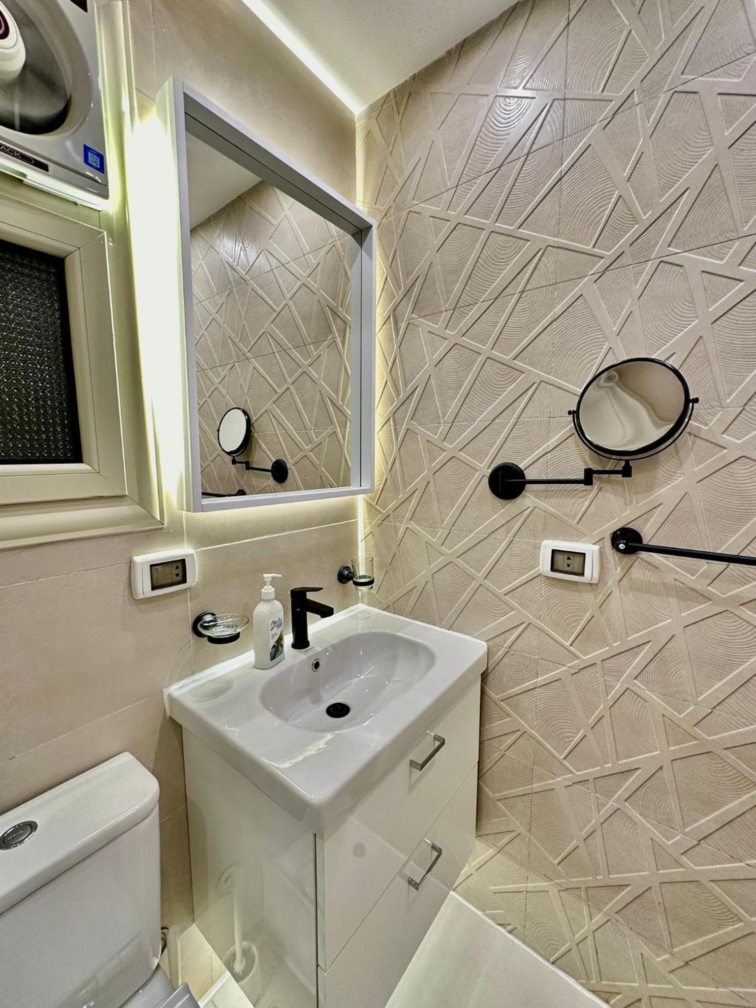 The Helio Estate Suite